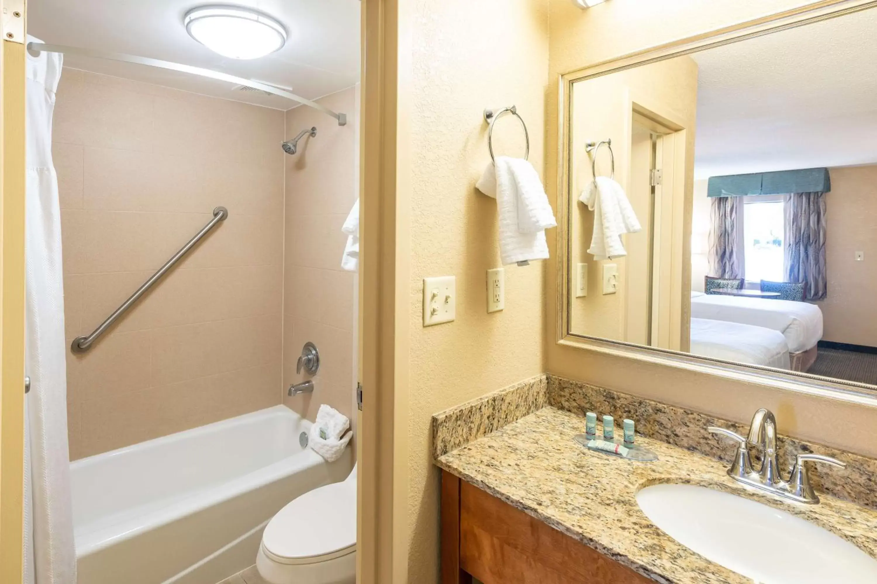 Bathroom in Best Western Charleston Inn