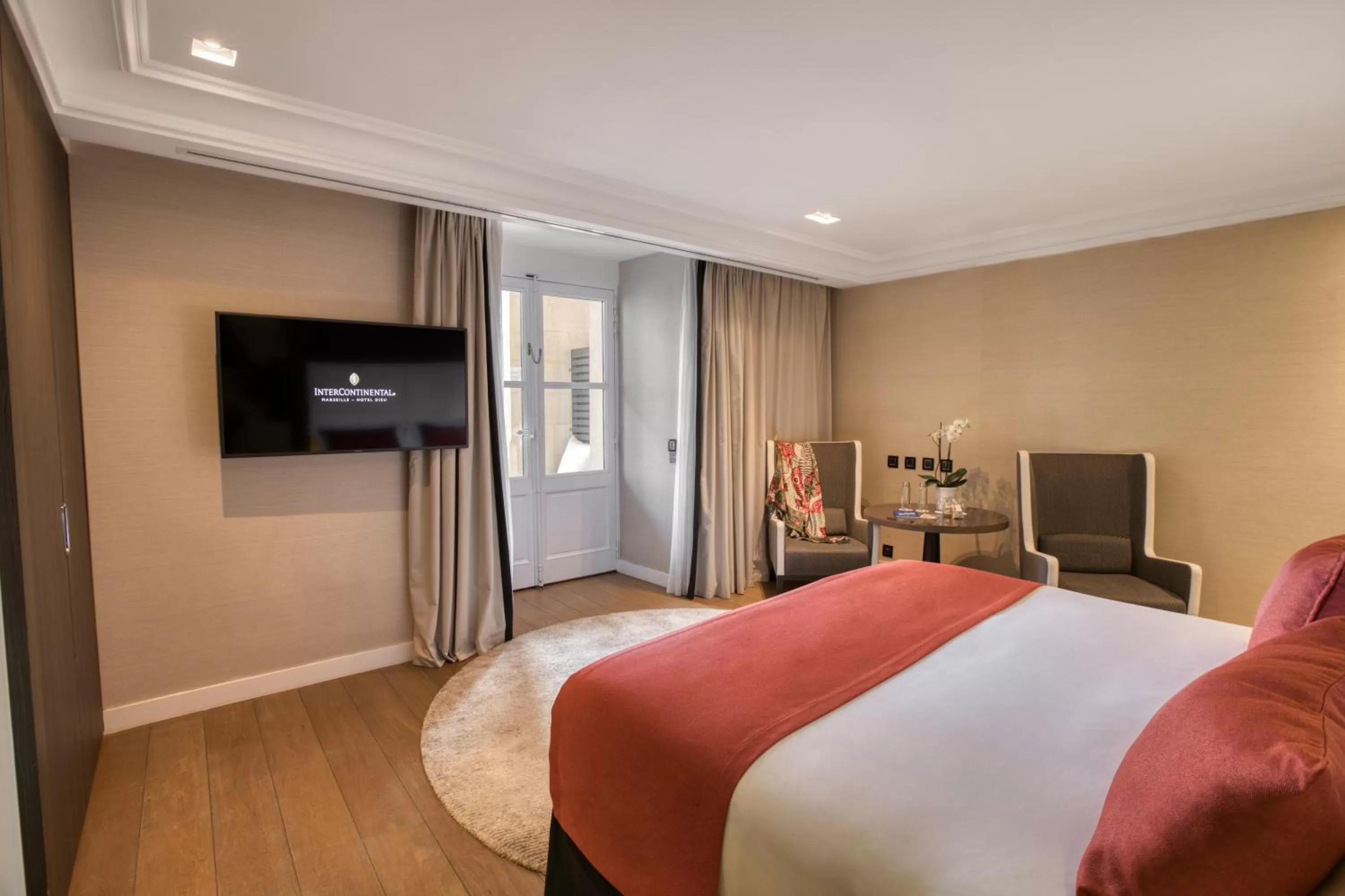 Bed in InterContinental Marseille - Hotel Dieu by IHG