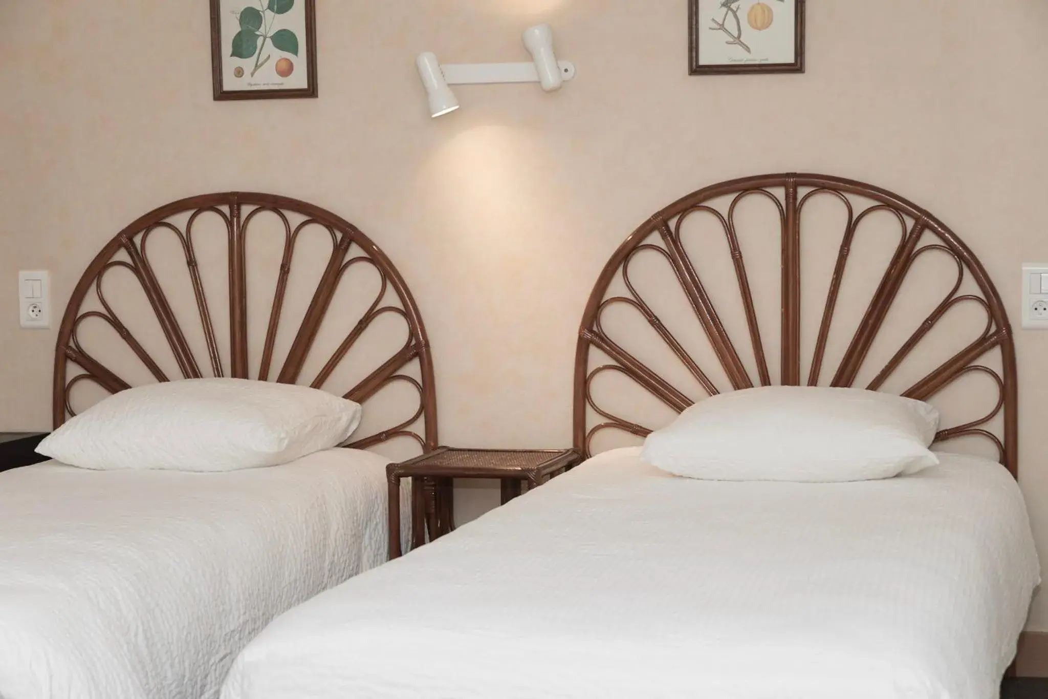 Bed in Cit'Hotel Aéro-Hotel Bed in Cit'Hotel Aéro-Hotel