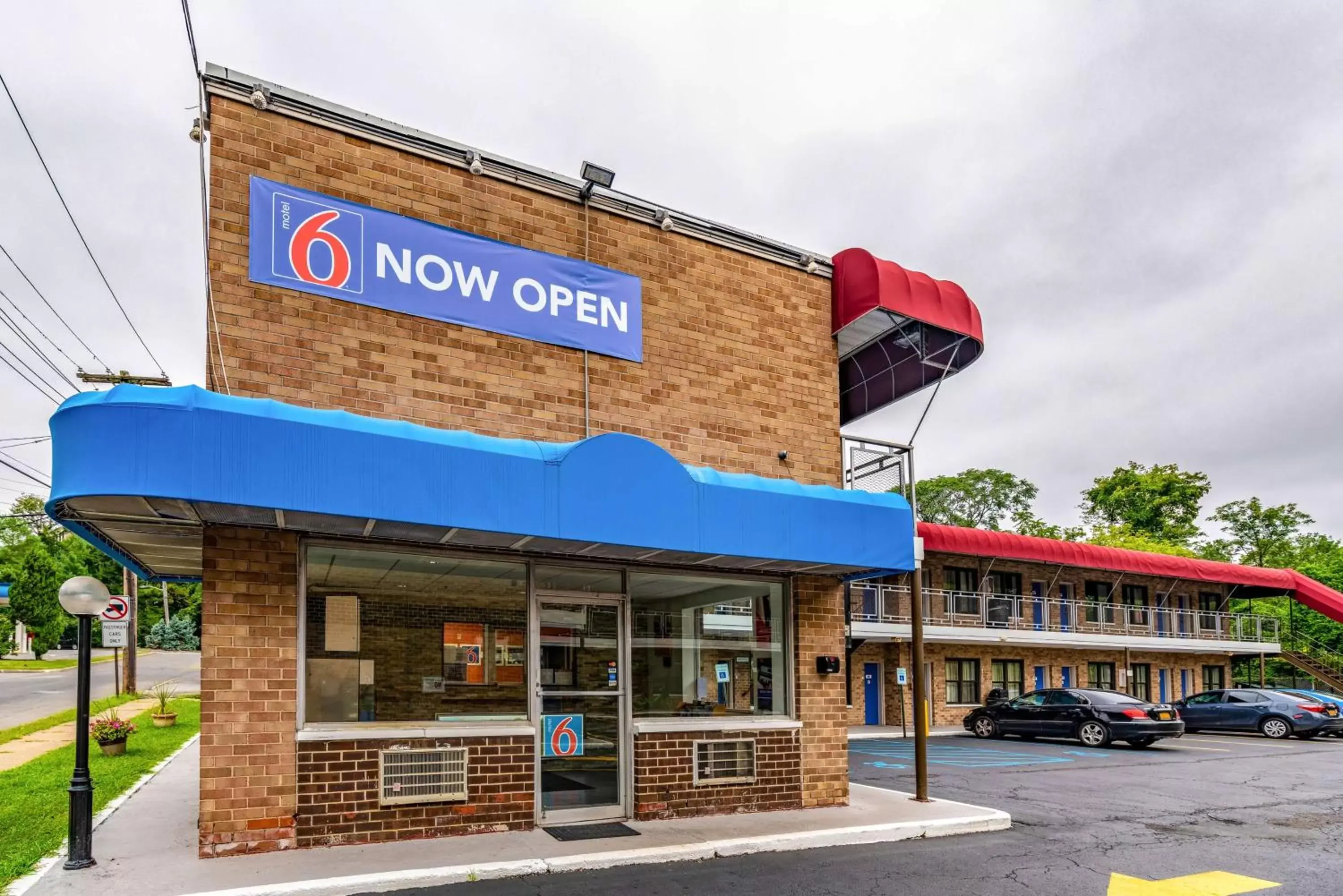 Property building in Motel 6-Elmsford, NY - White Plains