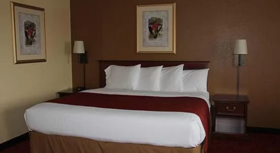 Photo of the whole room, Bed in AmericInn by Wyndham West Bend
