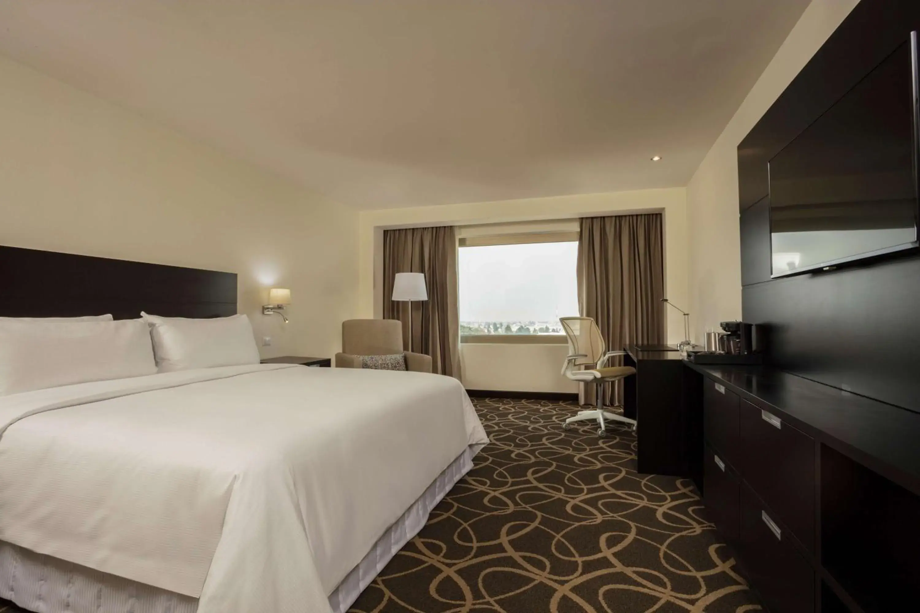 Bedroom in DoubleTree by Hilton Toluca