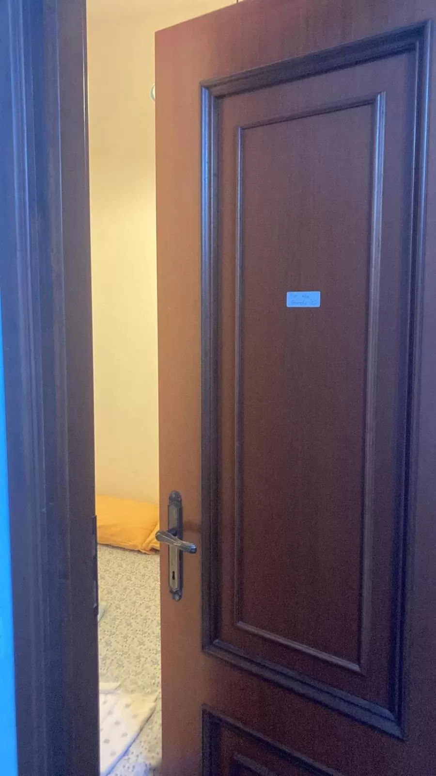 Cheerful Room, Sharing kitchen in a Cosy Family Art House, Ideal for one person or couple