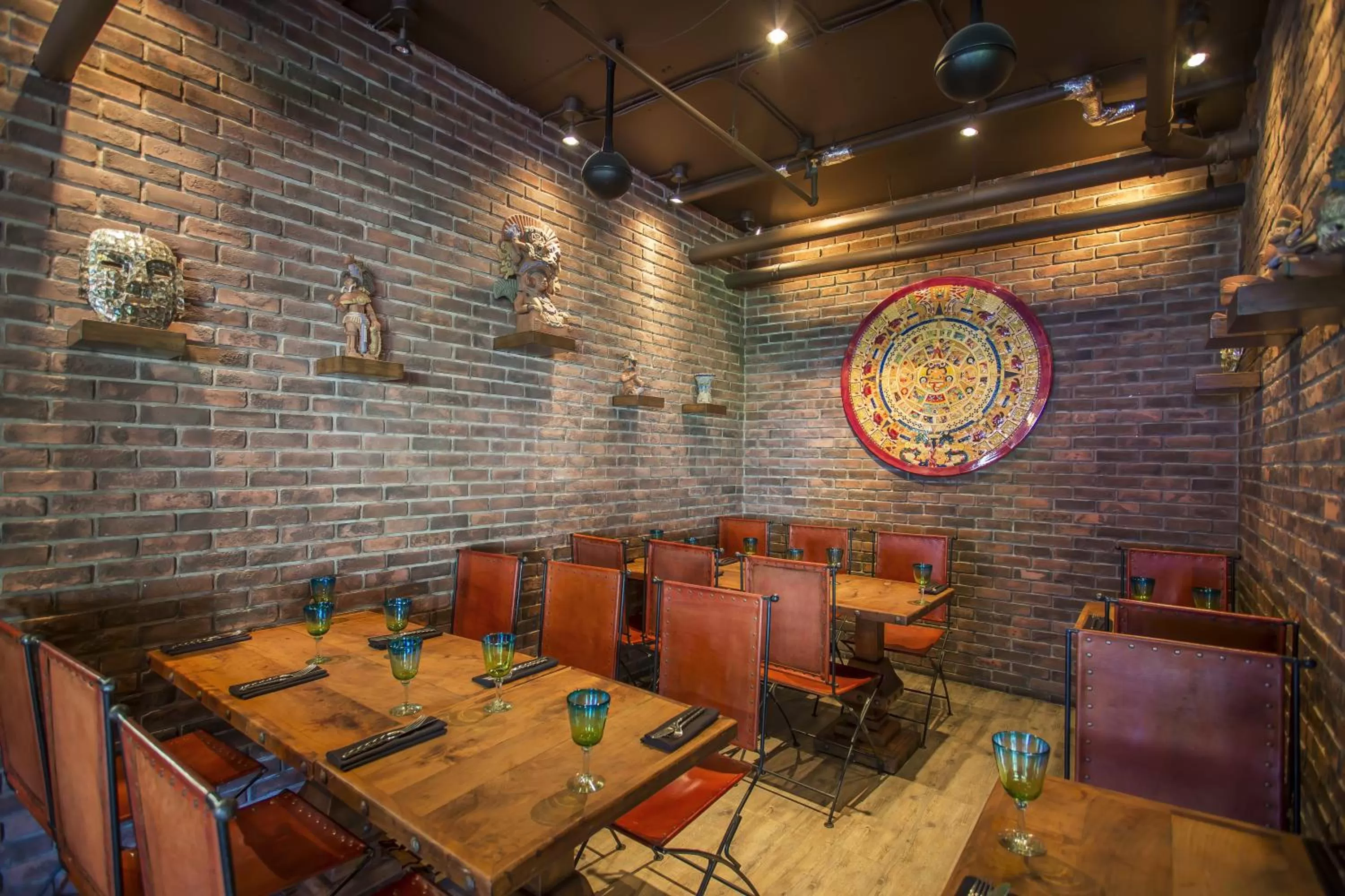 Restaurant/places to eat in Sundial Hotel