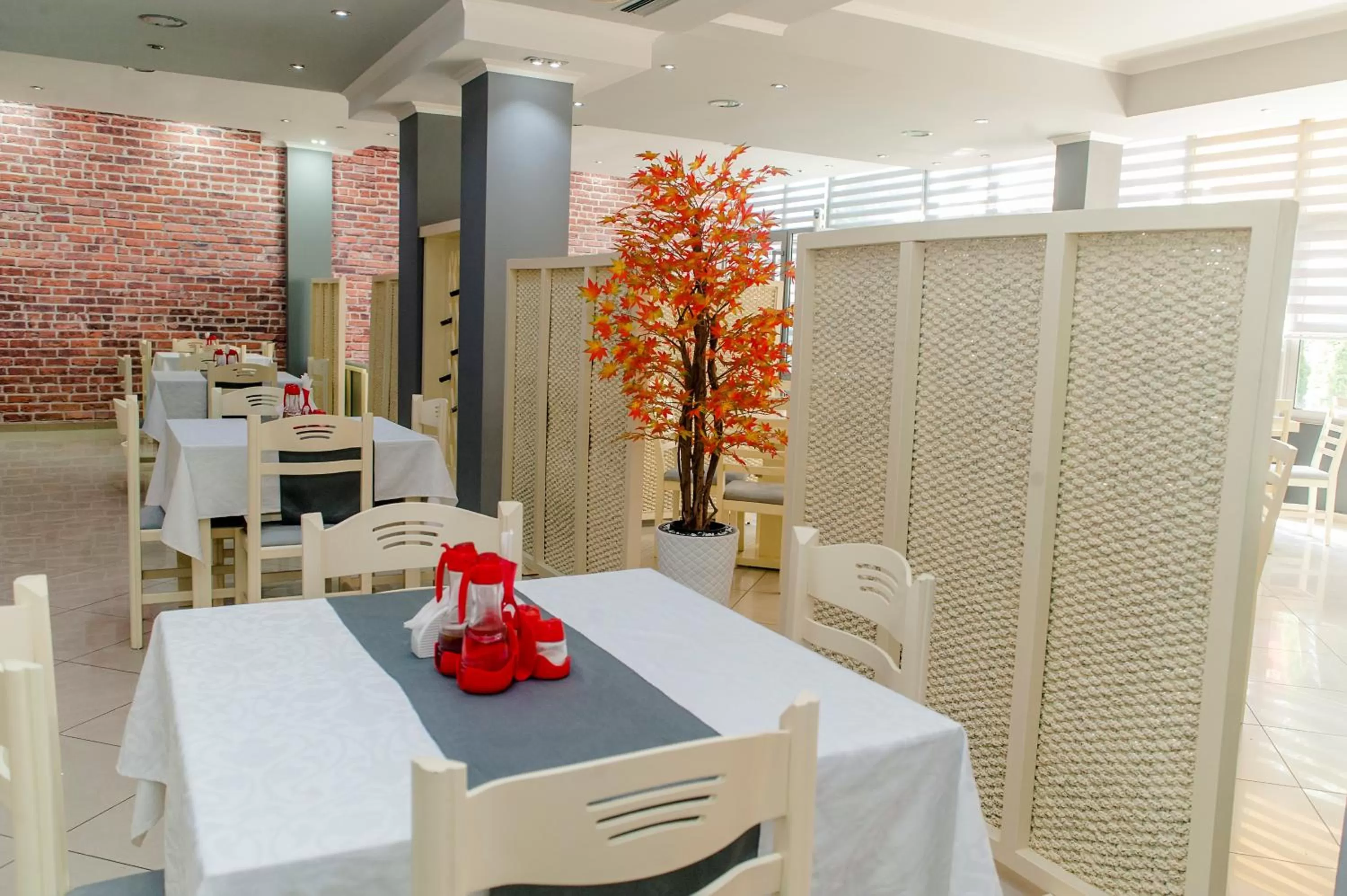 Restaurant/Places to Eat in Hotel EDEA