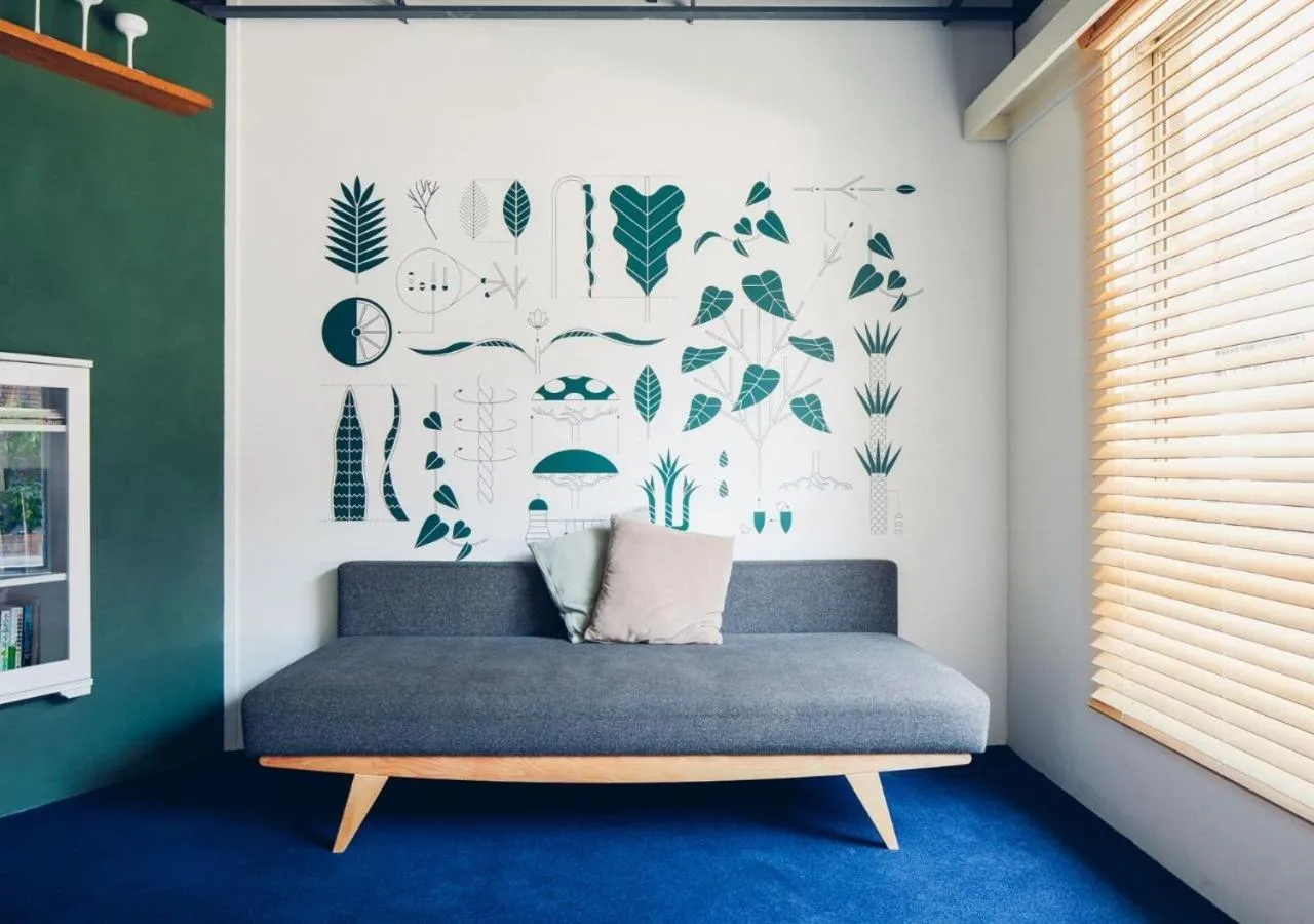 Communal lounge/ TV room in Hotel Graphy Nezu