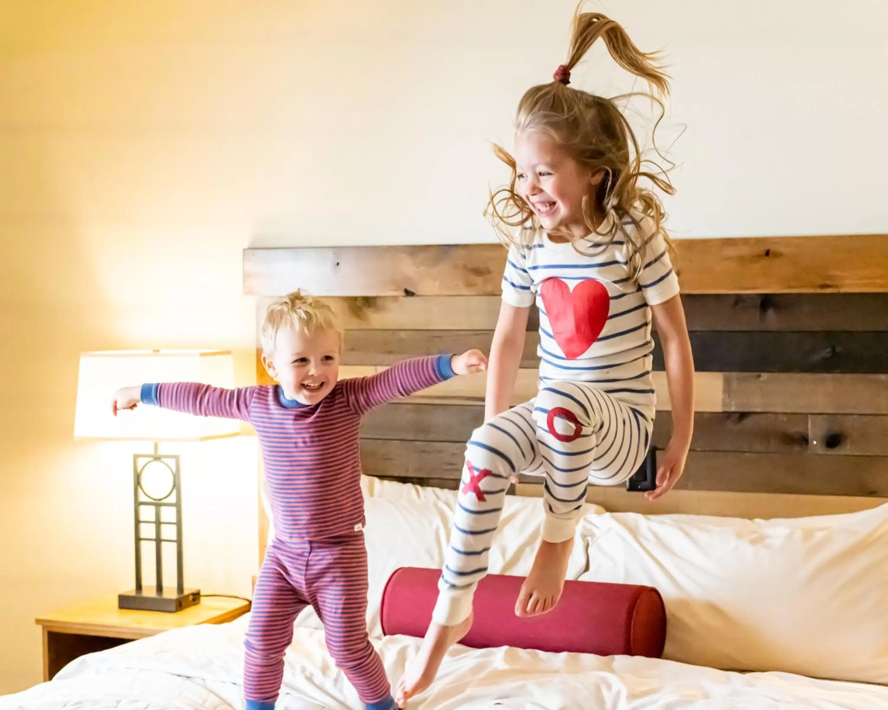 Bed, Children in Sawtelle Mountain Resort