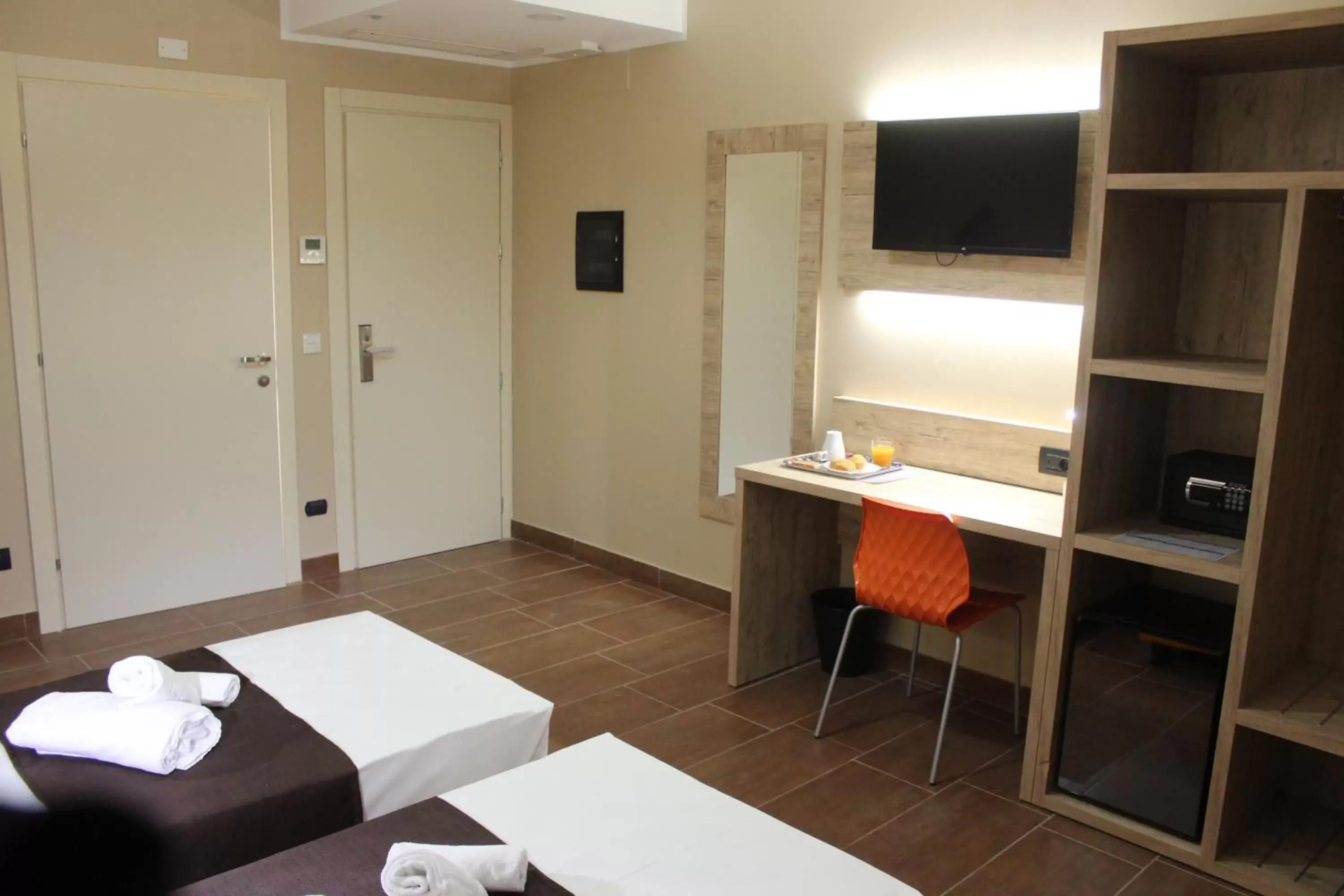 TV and multimedia, TV/Entertainment Center in Hotel Giacosa