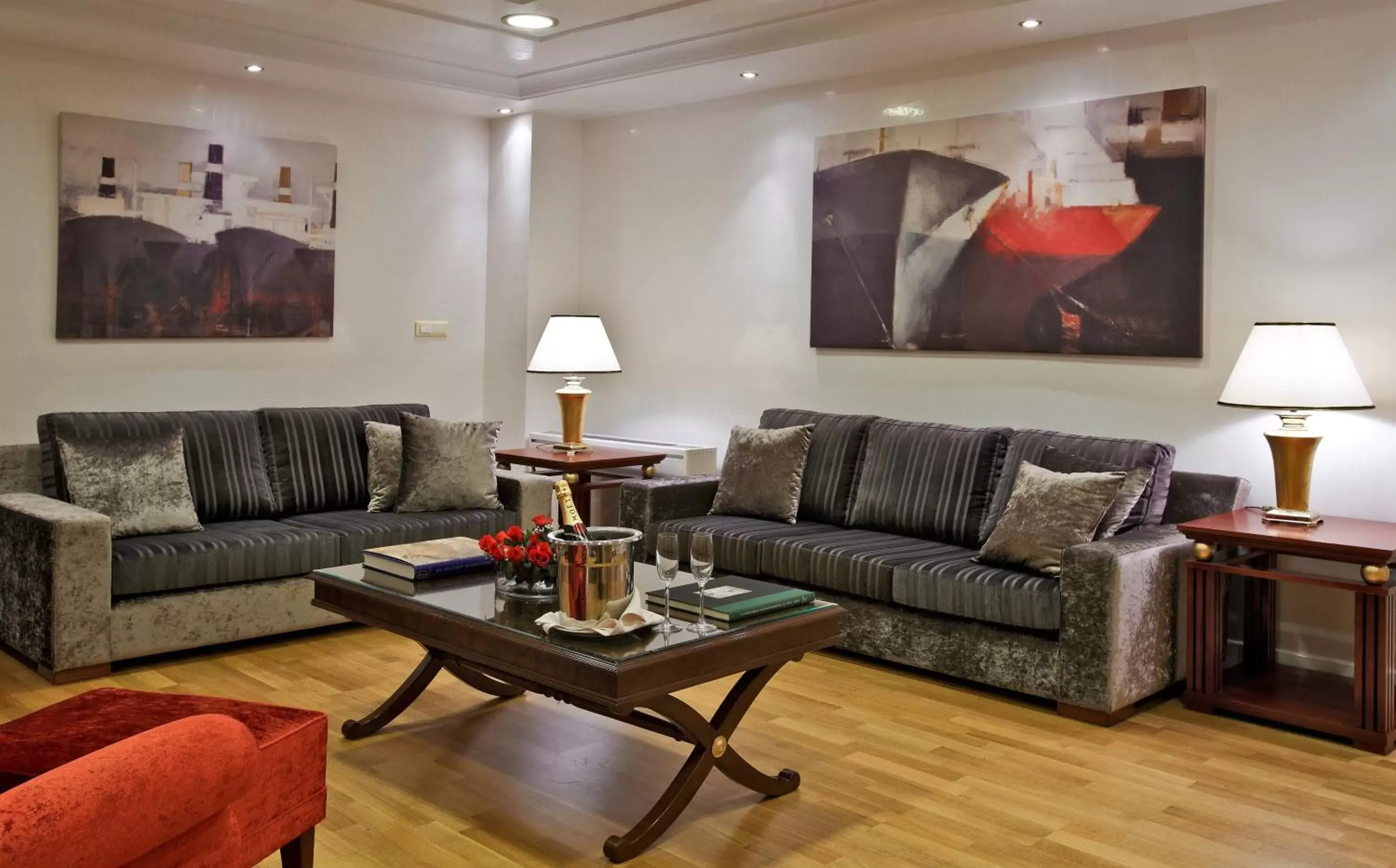 Living room in Piraeus Theoxenia Hotel Living room in Piraeus Theoxenia Hotel