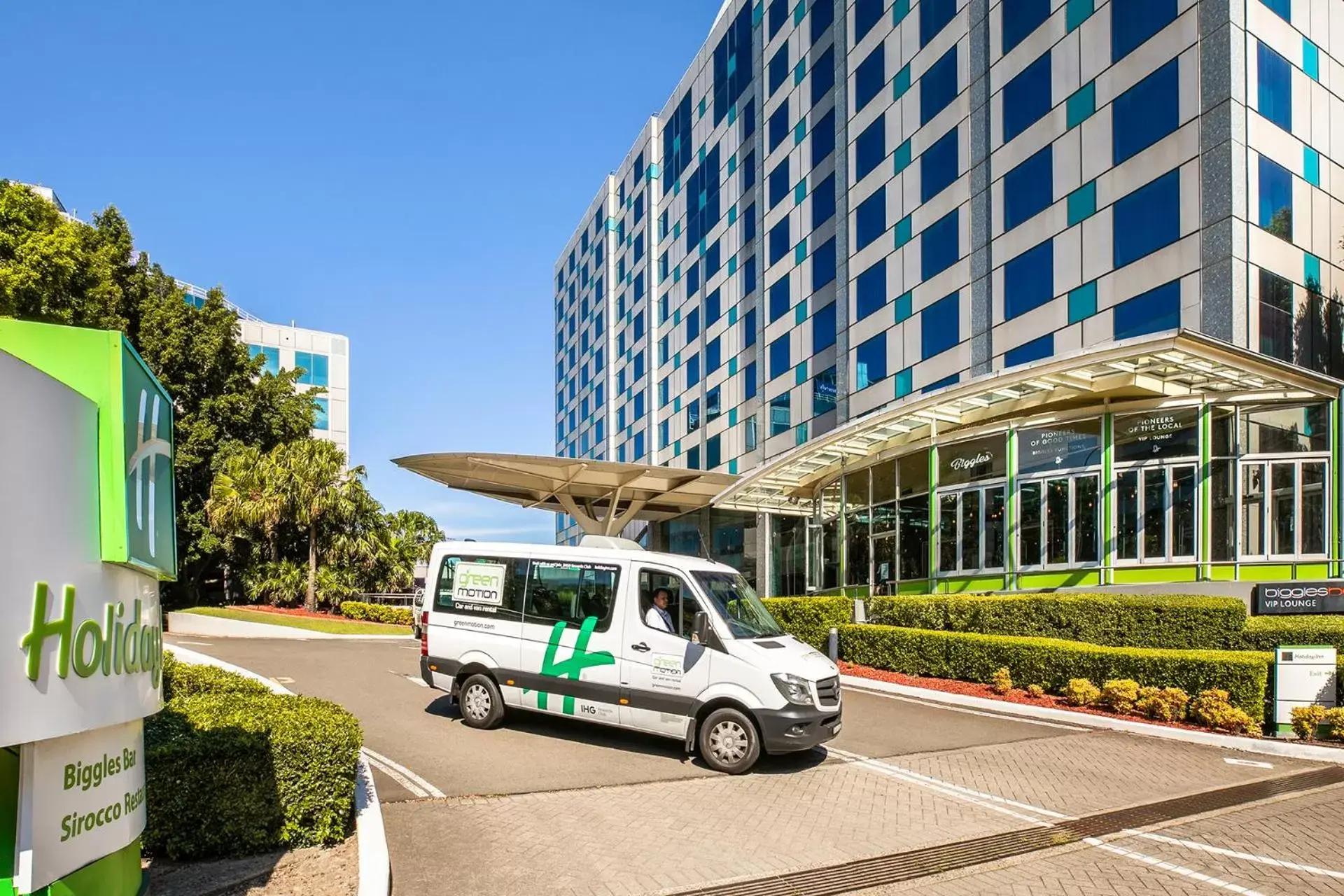 shuttle, Property Building in Holiday Inn Sydney Airport, an IHG Hotel