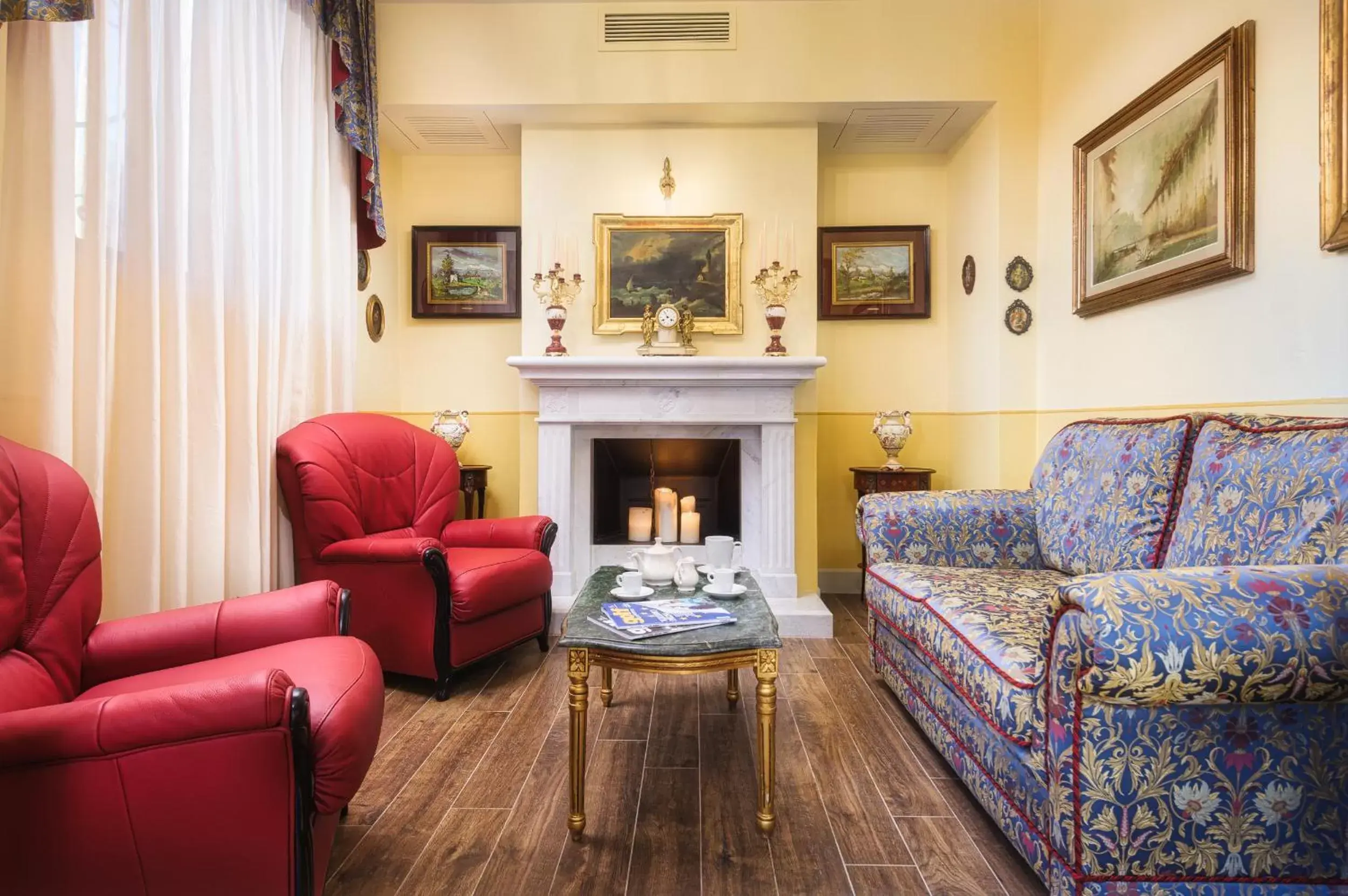 Lobby or reception, Seating Area in Hotel San Gregorio