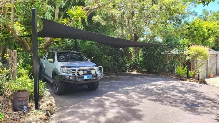 Parking in Taman Sari Sunshine Coast Romantic Pet-Friendly Hinterland Retreat