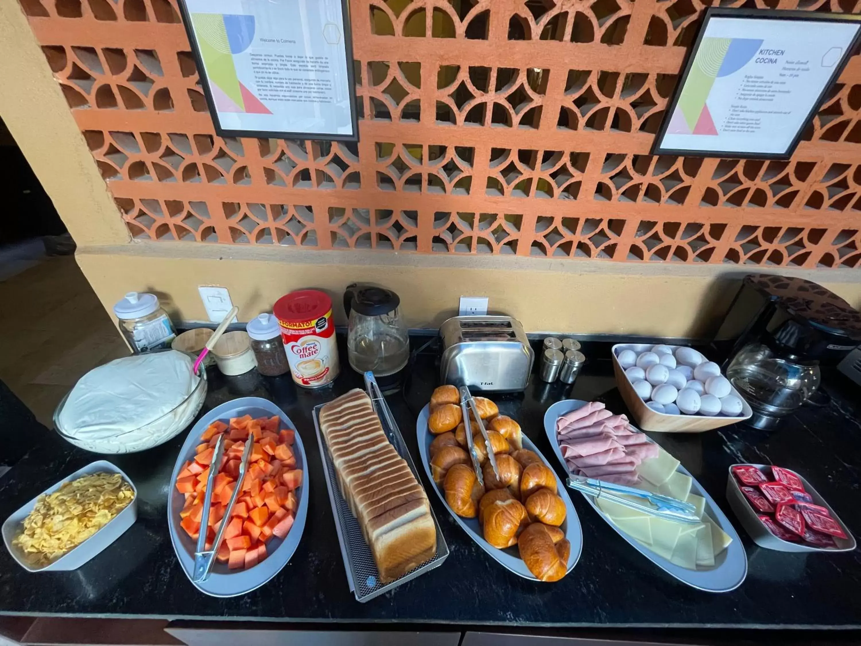 Breakfast in Colmena Centro