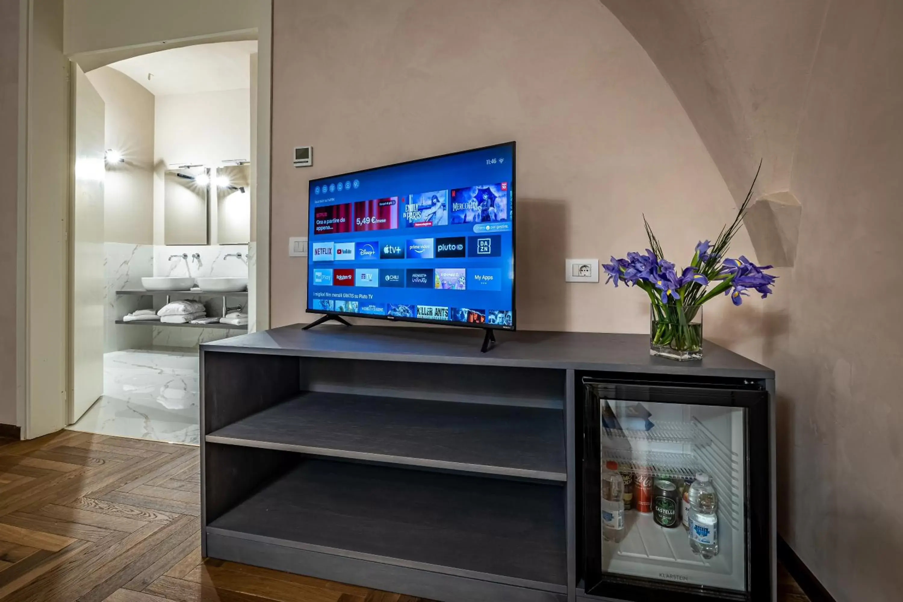 TV and multimedia, TV/Entertainment Center in Hotel La Scaletta al Ponte Vecchio