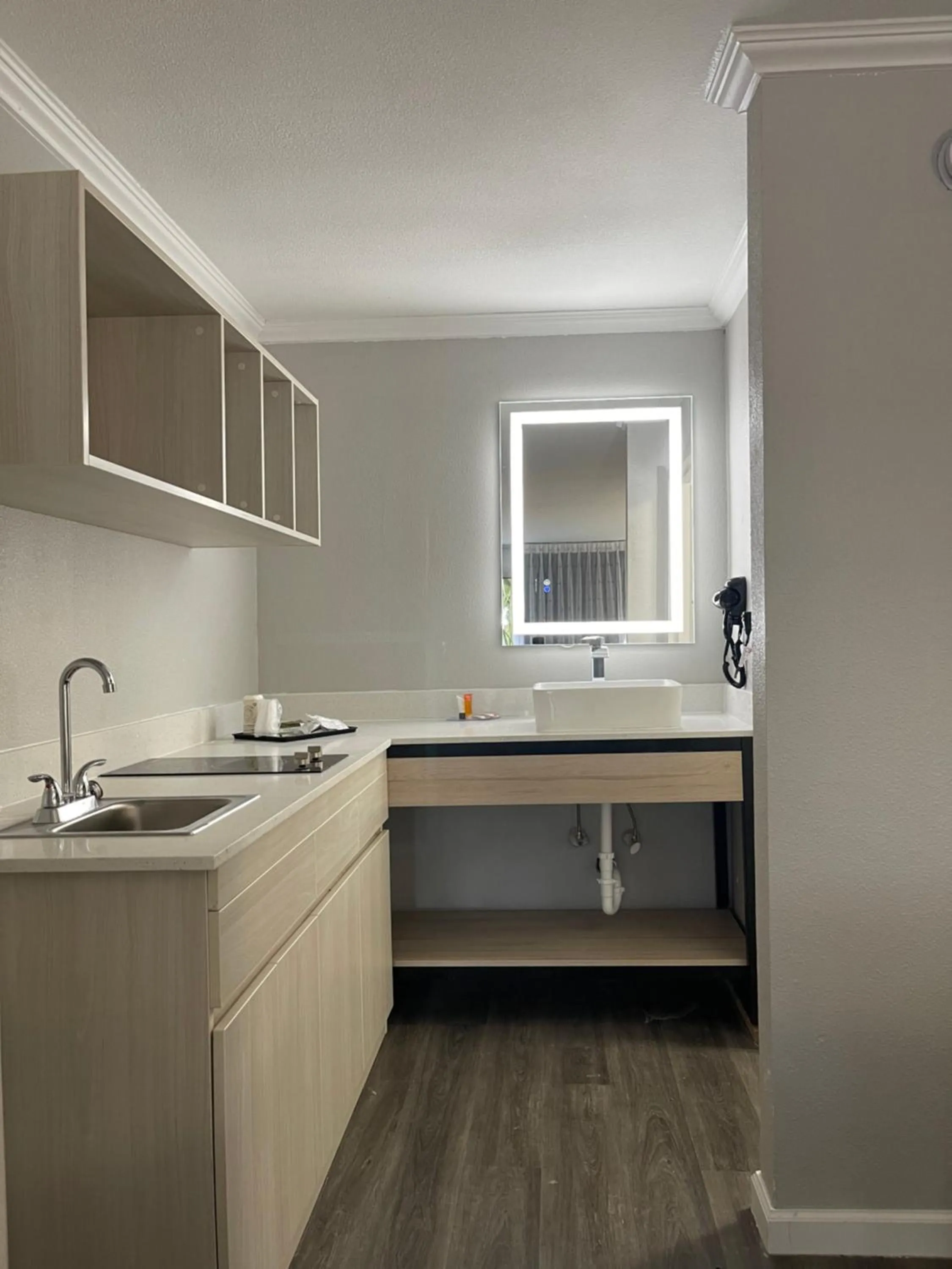 Kitchen or kitchenette in MainStay Suites Florence - Darlington