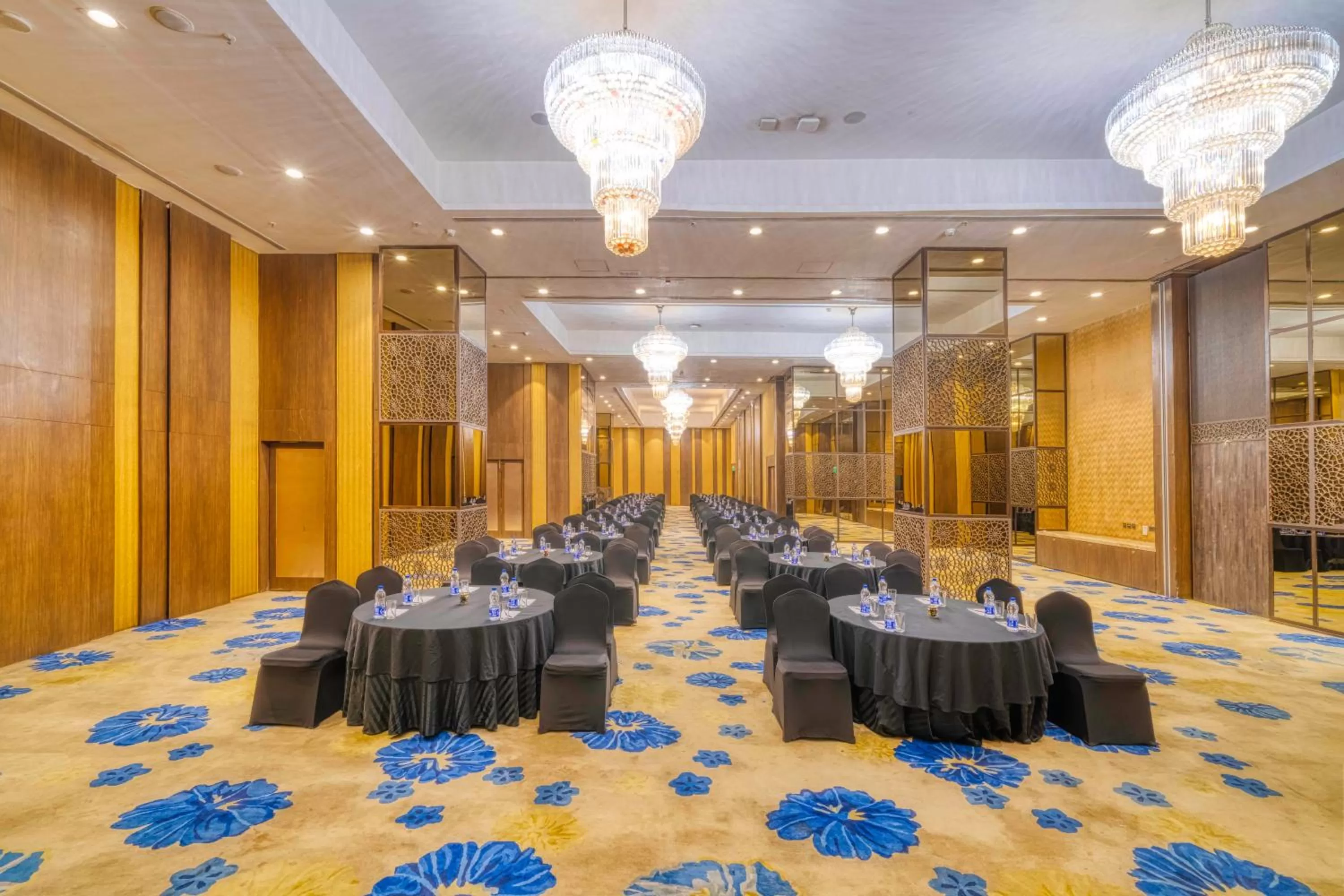 Business facilities in Holiday Inn Kolkata Airport by IHG