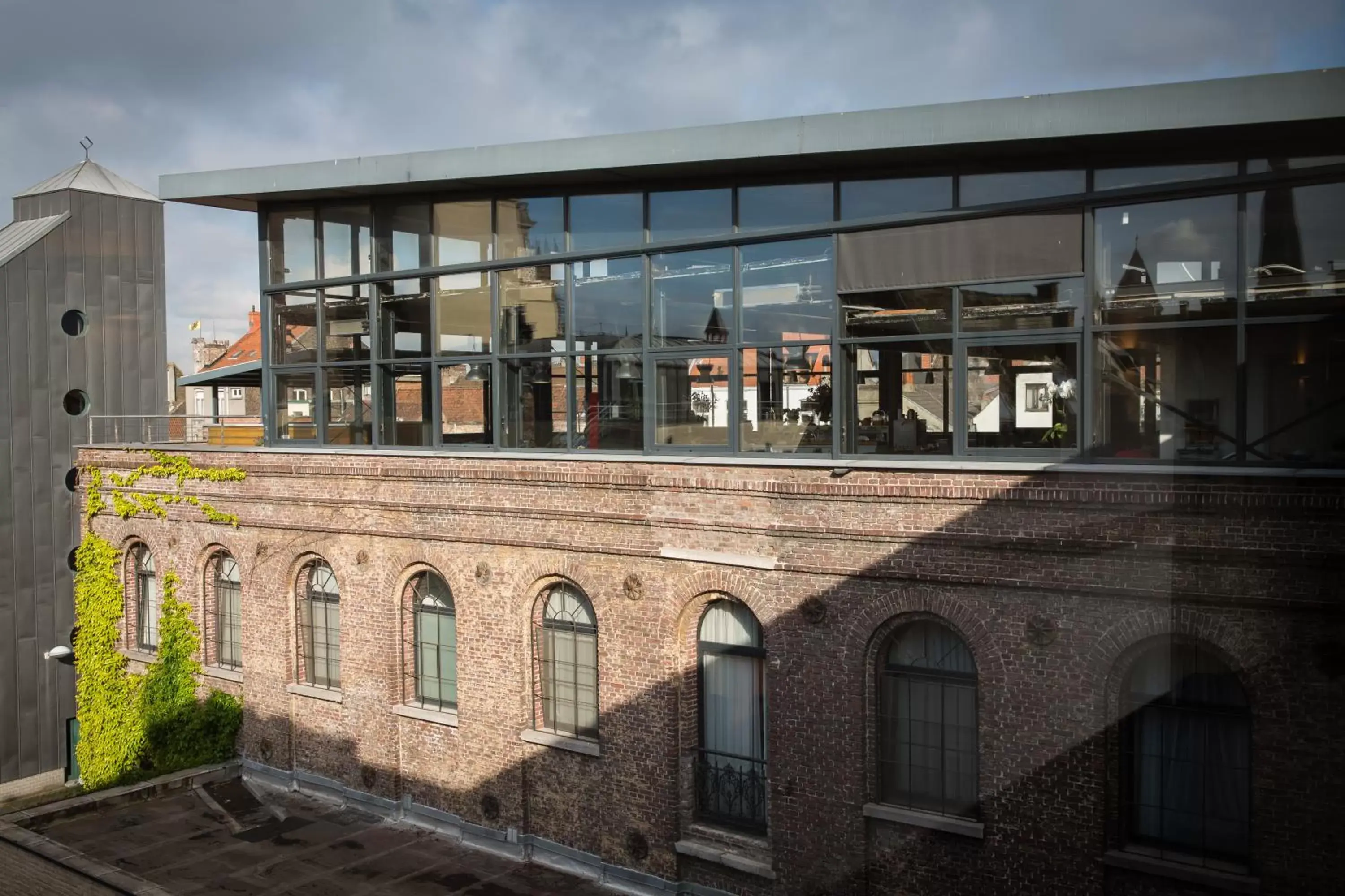 Property Building in Ghent River Hotel