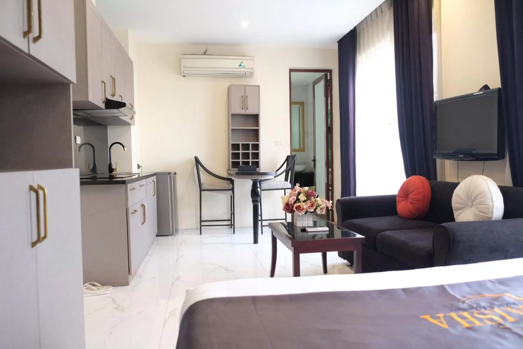 Aisha HOTELS and APARTMENTS