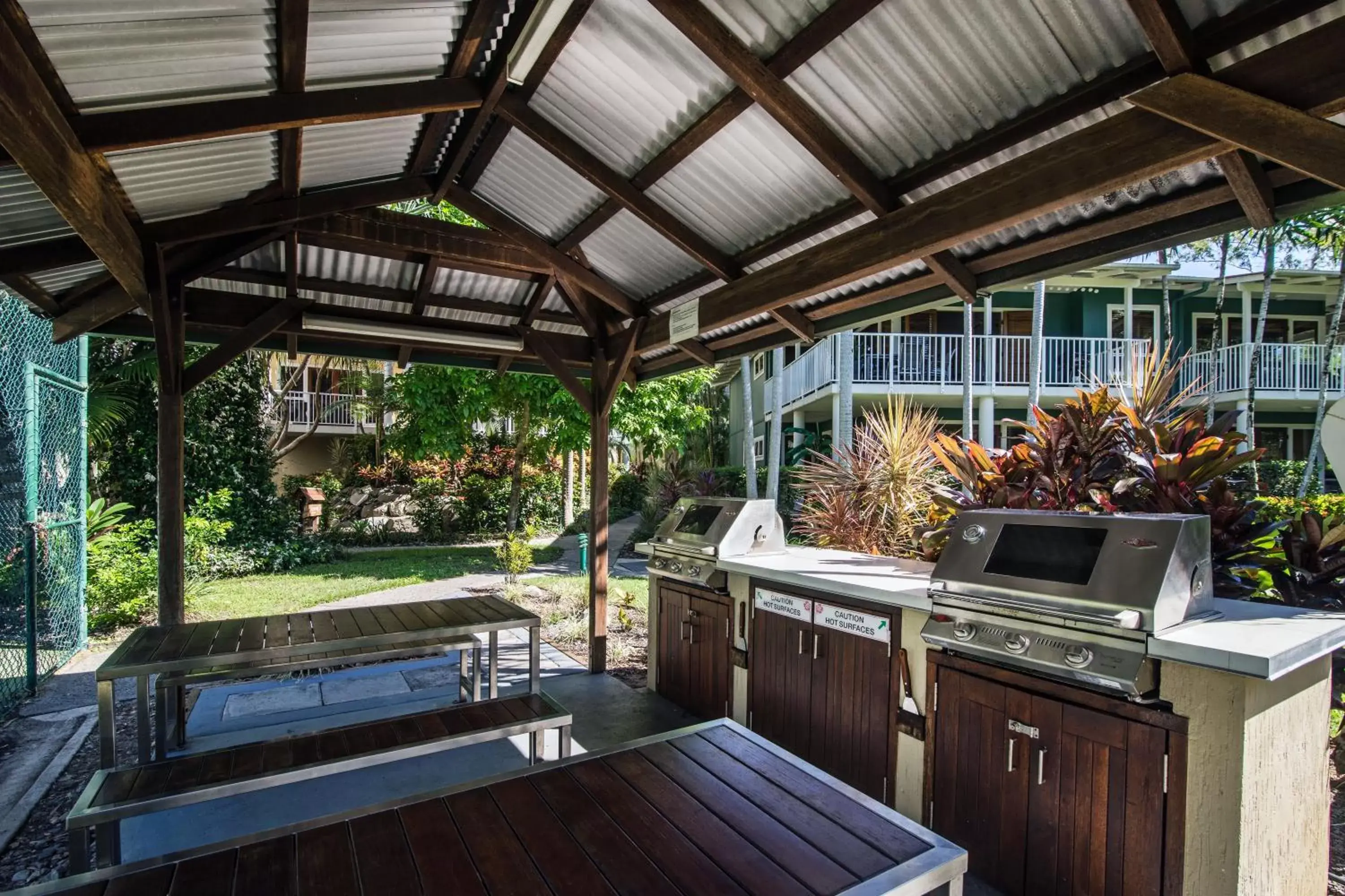 BBQ facilities in South Pacific Resort & Spa Noosa