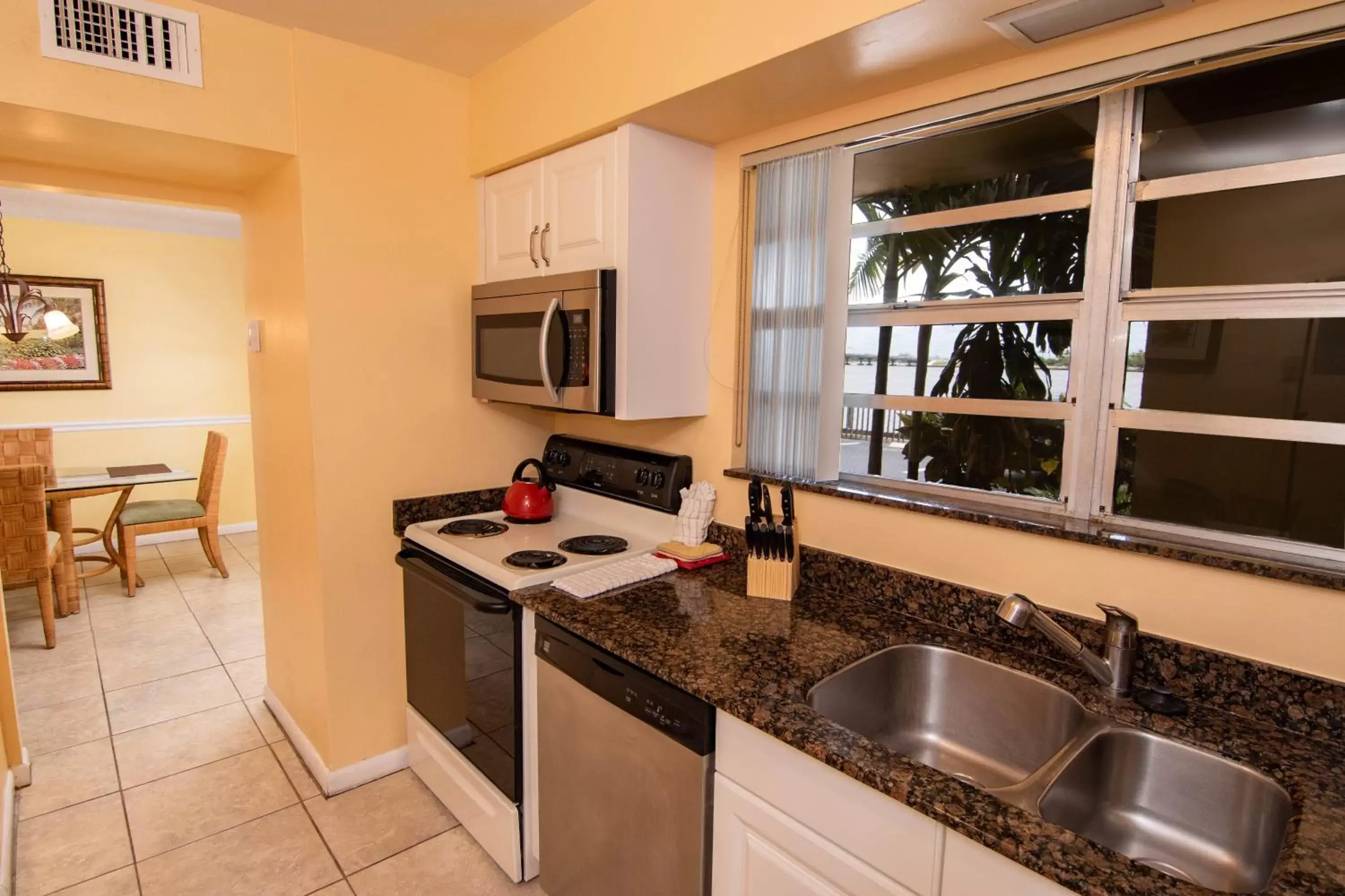 Kitchen/Kitchenette in Palm Beach Waterfront Condos - Full Kitchens!