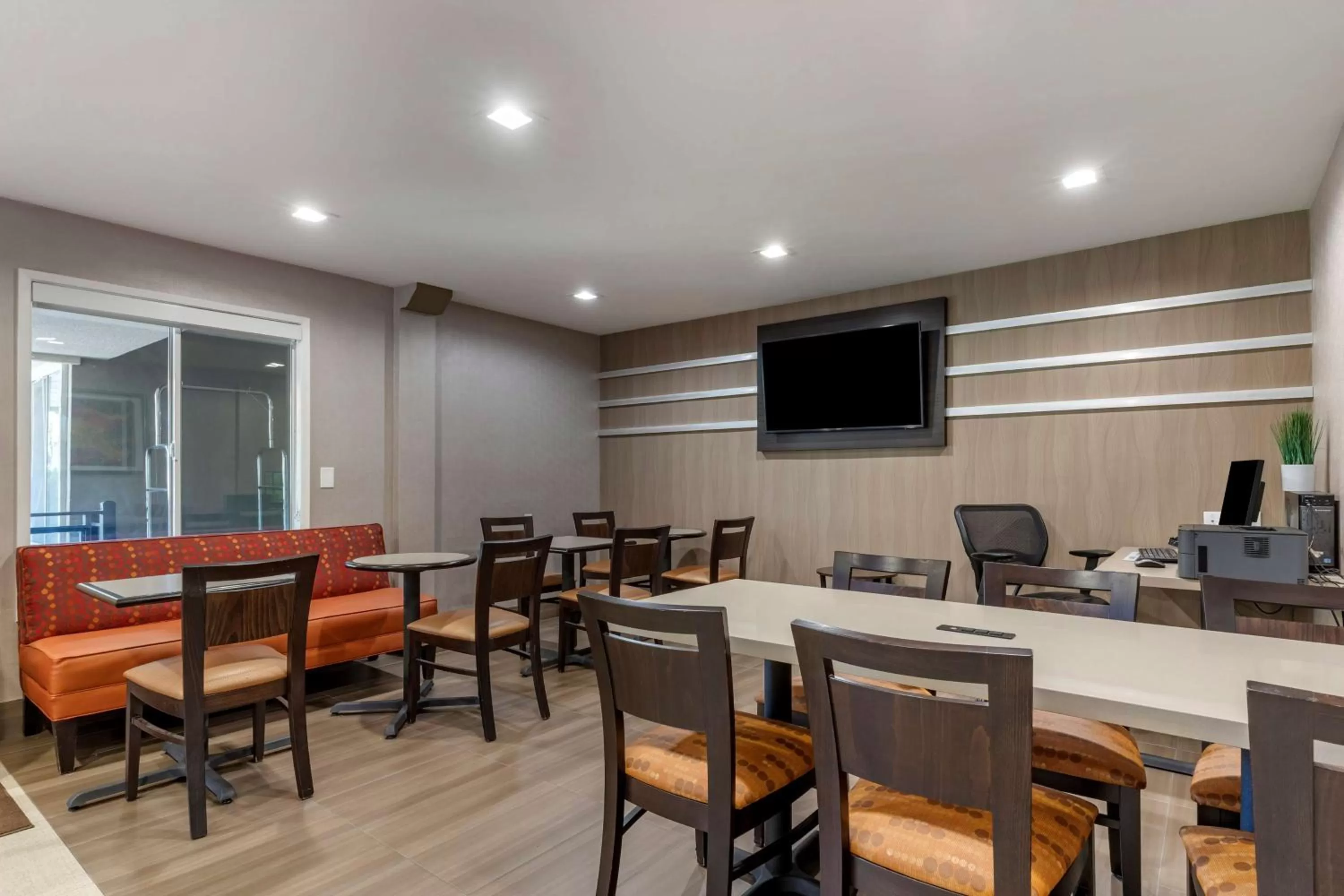 Breakfast in Best Western Silicon Valley Inn