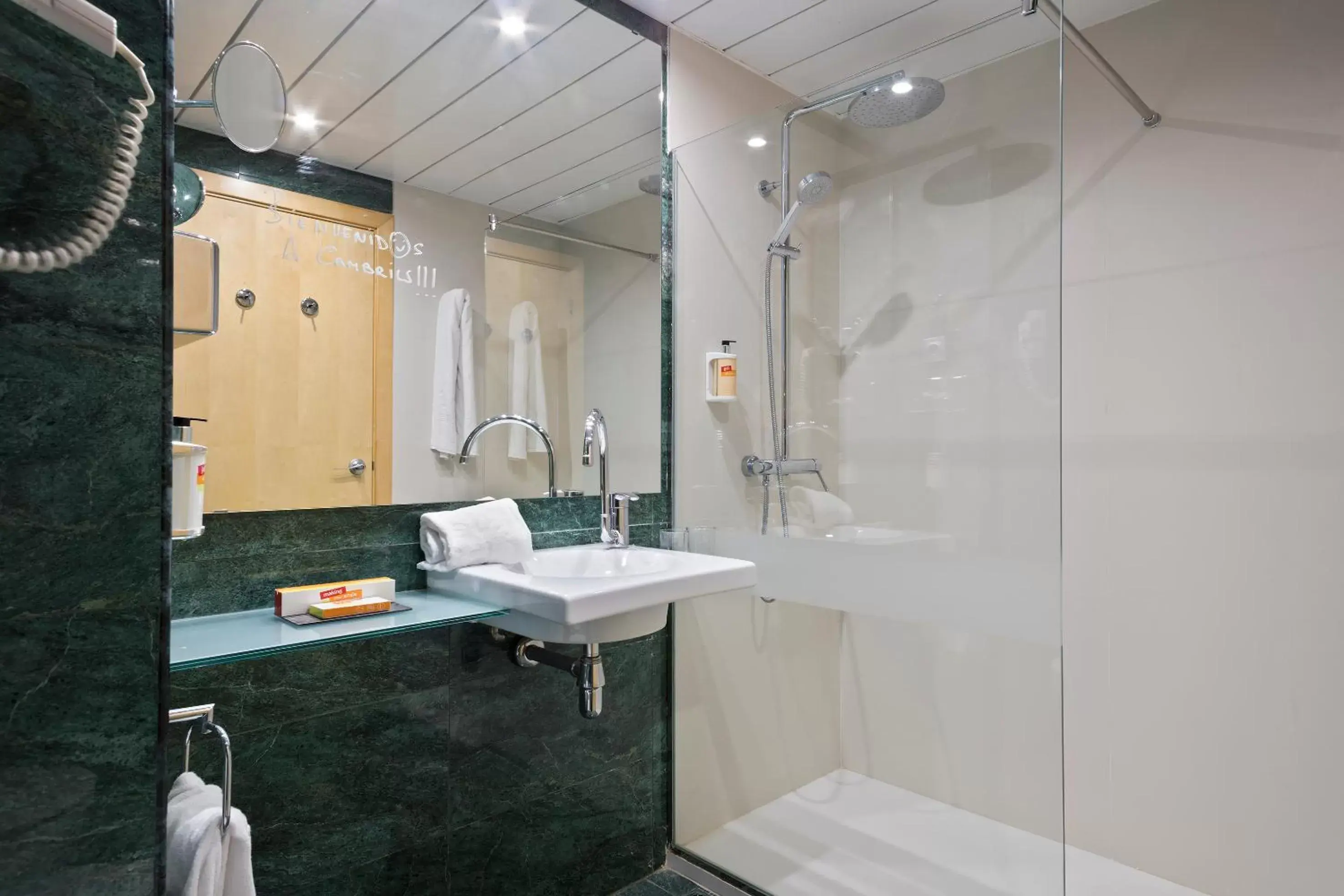 Shower, Bathroom in Sol Port Cambrils Hotel