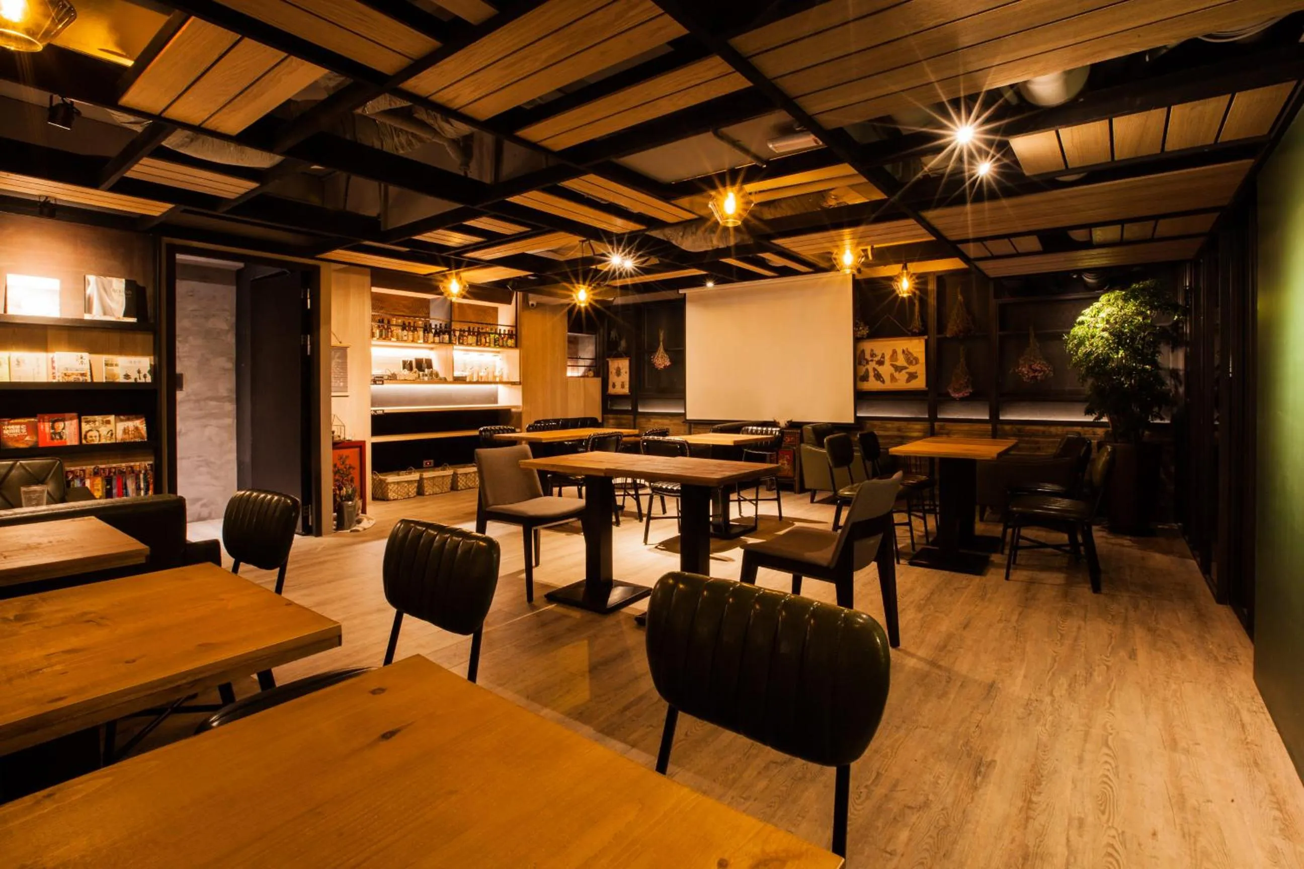 Restaurant/places to eat in Hotel East Taipei