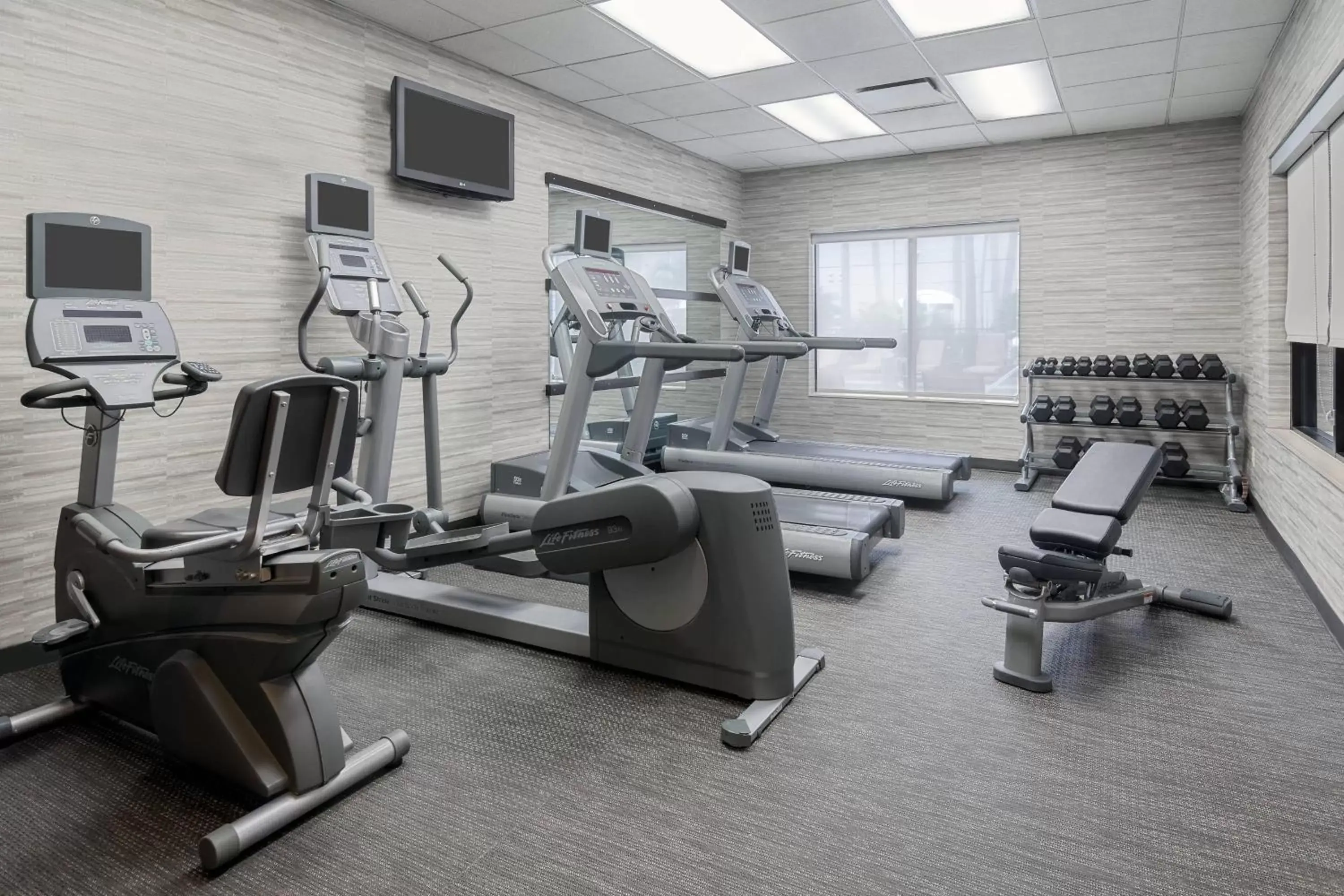 Fitness centre/facilities, Fitness Center/Facilities in Courtyard Tampa Downtown