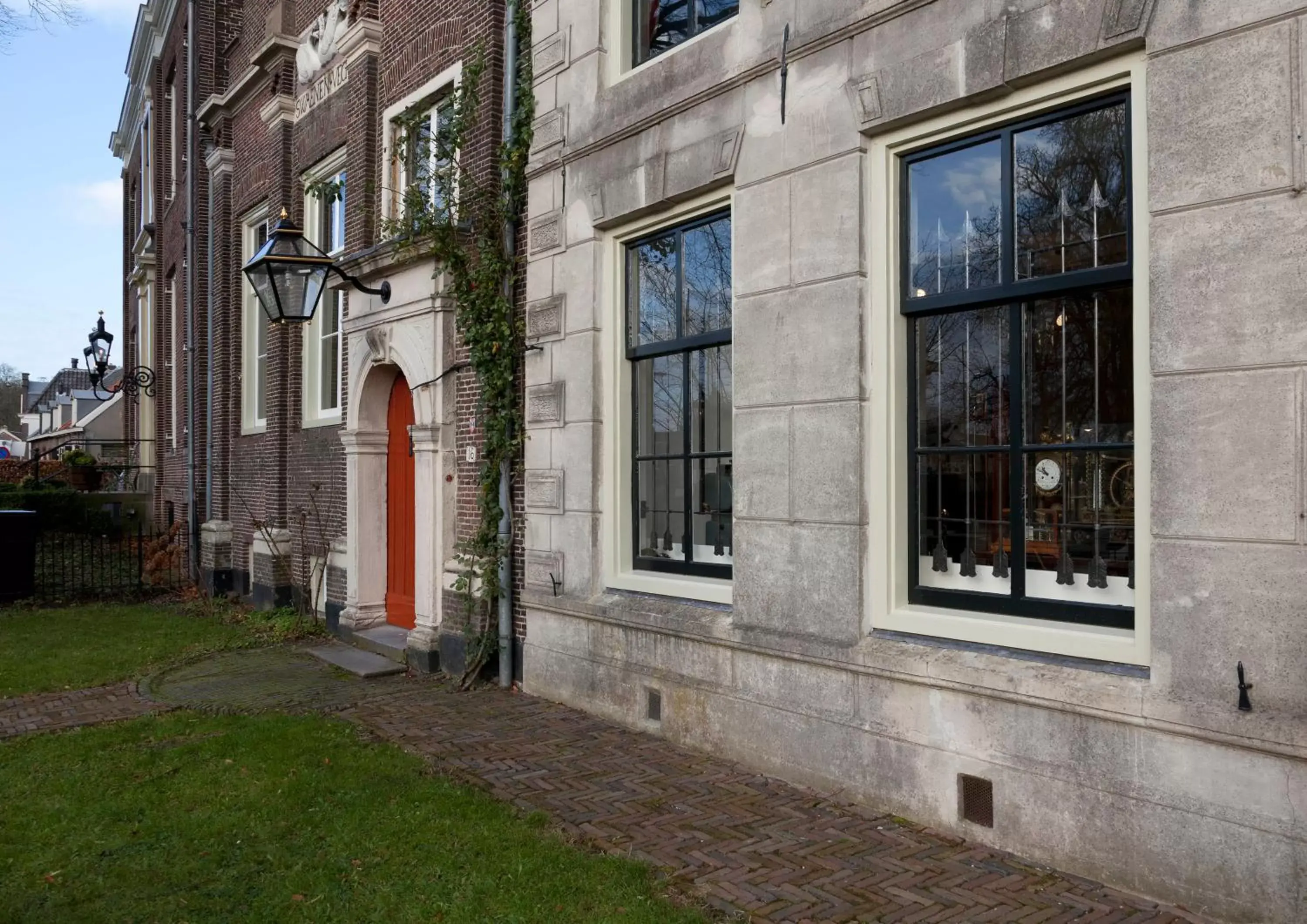 Facade/entrance, Property Building in Logement Swaenenvecht