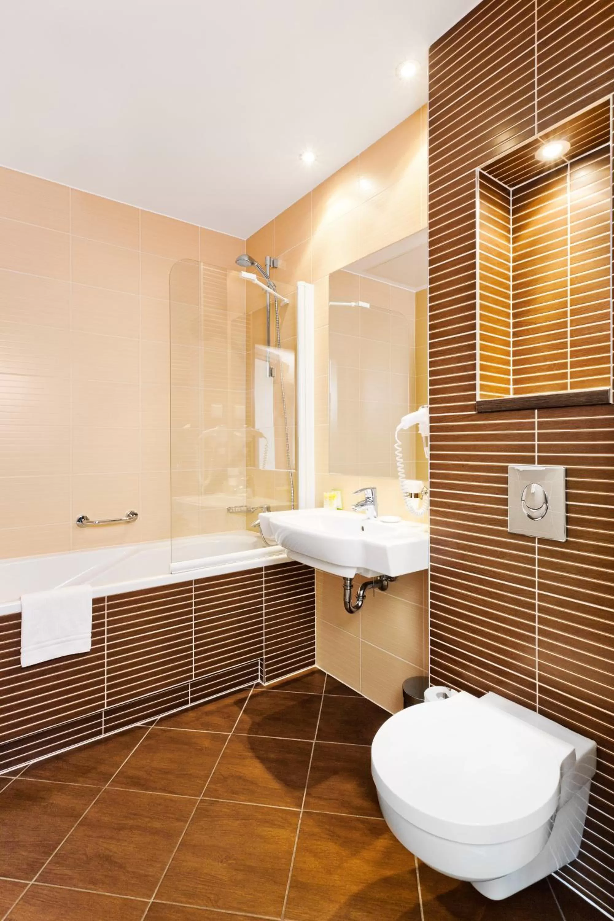 Toilet in Qubus Hotel Gdańsk