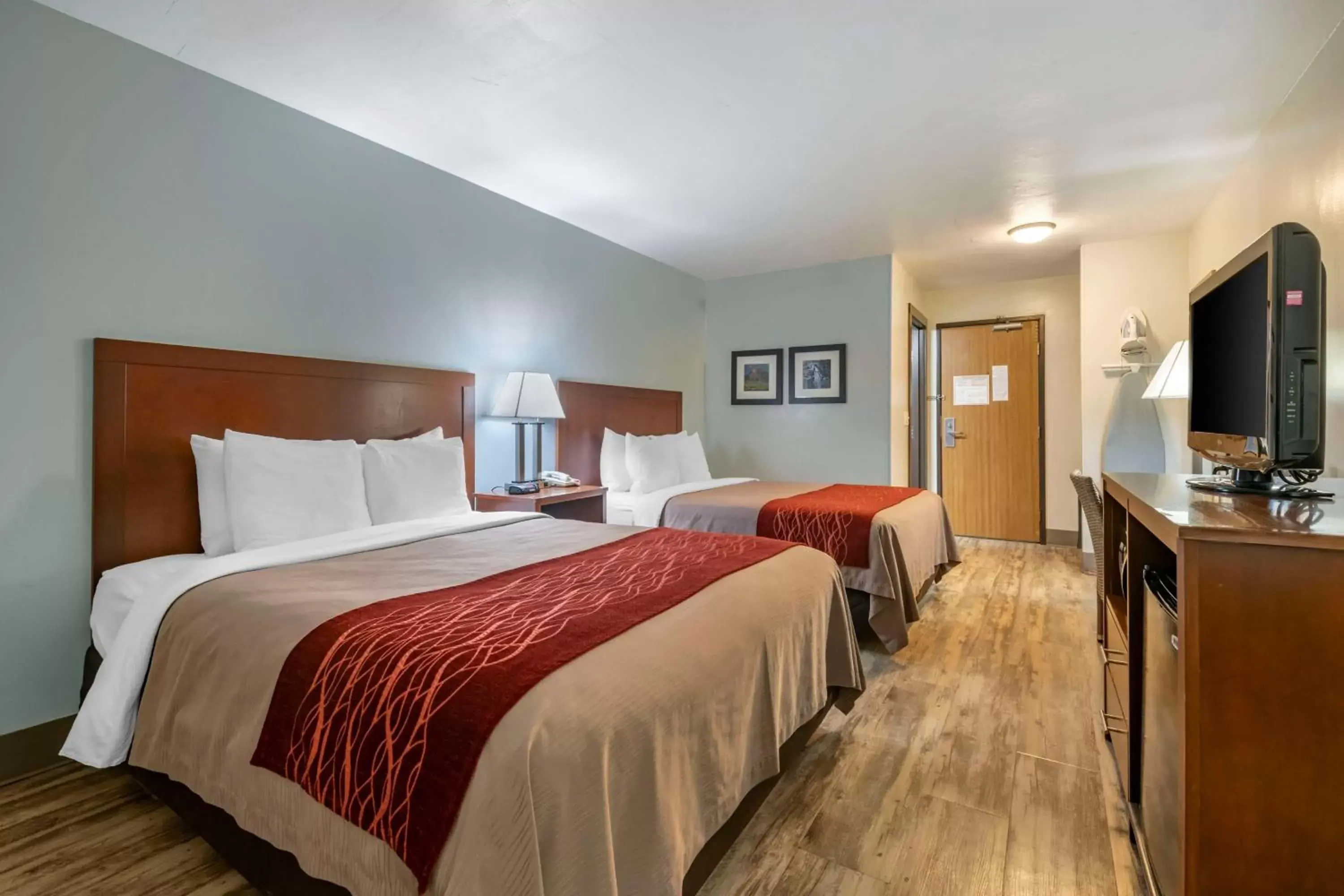 Bedroom, Bed in SureStay Plus Hotel by Best Western Buffalo Bedroom, Bed in SureStay Plus Hotel by Best Western Buffalo
