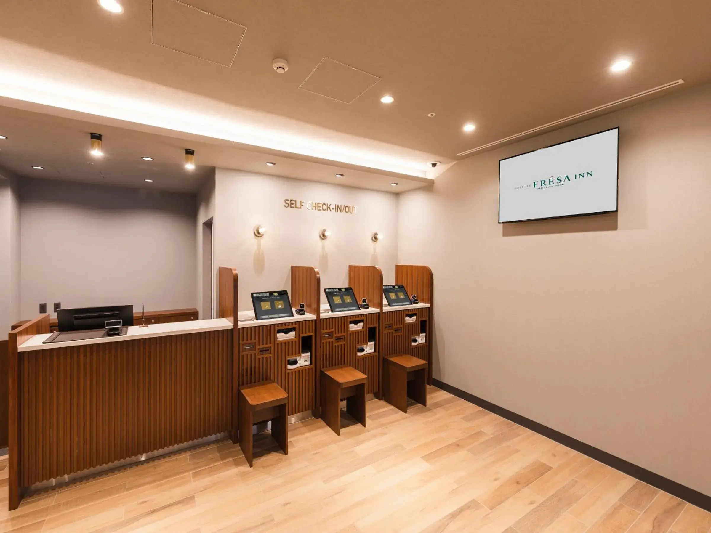 Lobby or reception in Sotetsu Fresa Inn Daimon Lobby or reception in Sotetsu Fresa Inn Daimon