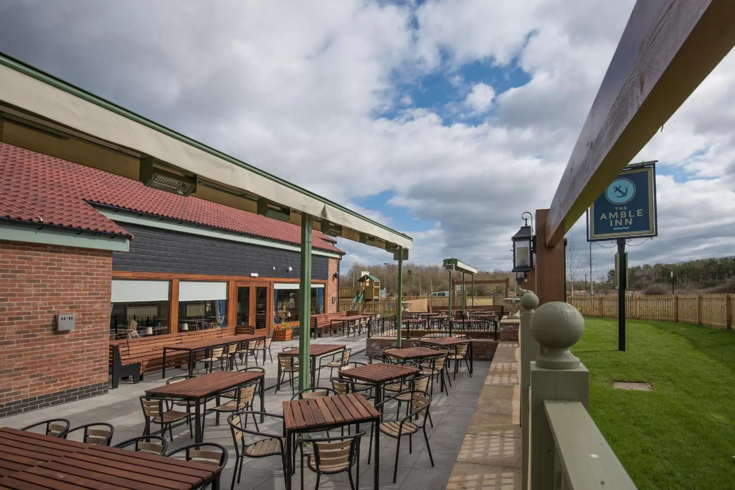 Patio, Restaurant/Places to Eat in The Amble Inn - The Inn Collection Group
