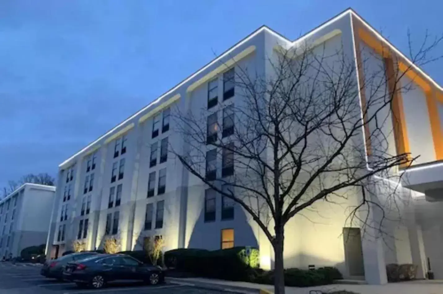 Property Building in Wingate by Wyndham Baltimore BWI Airport