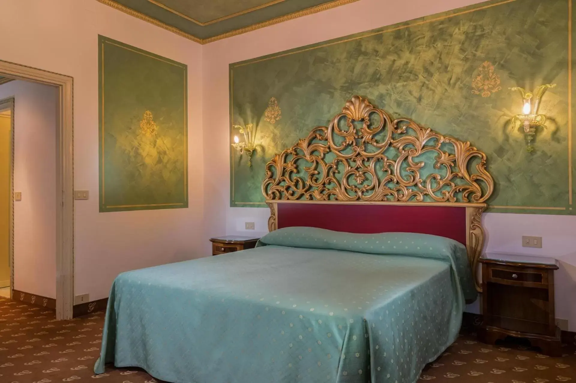 Bedroom, Bed in Hotel Giorgione