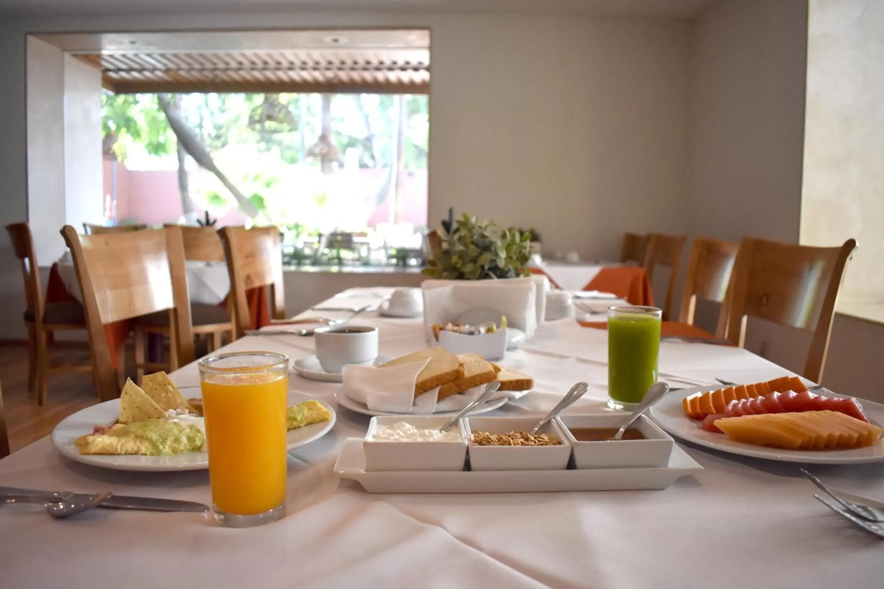 Restaurant/places to eat, Breakfast in Hotel Palacio Azteca