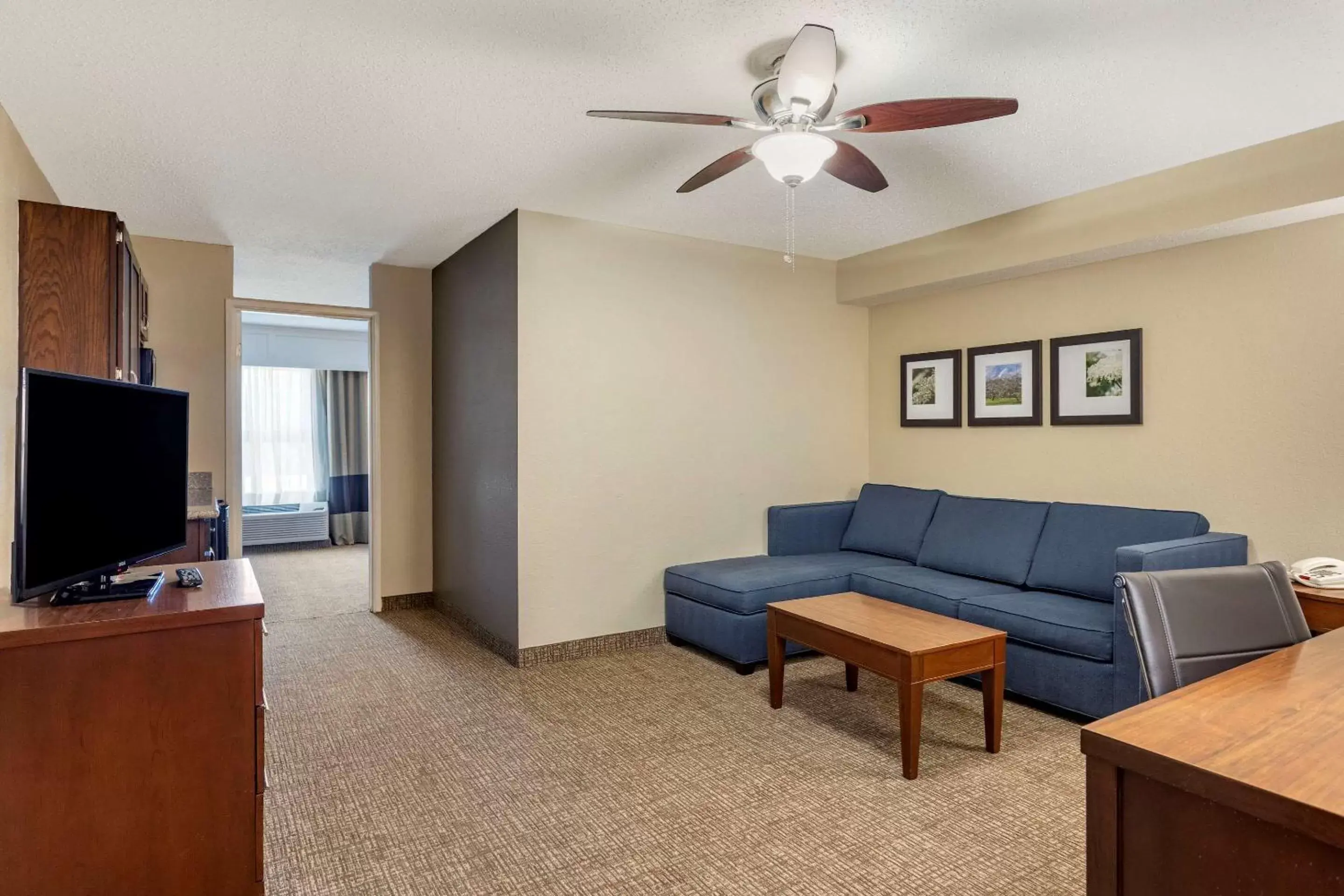 Photo of the whole room, Seating Area in Comfort Inn & Suites Little Rock Airport