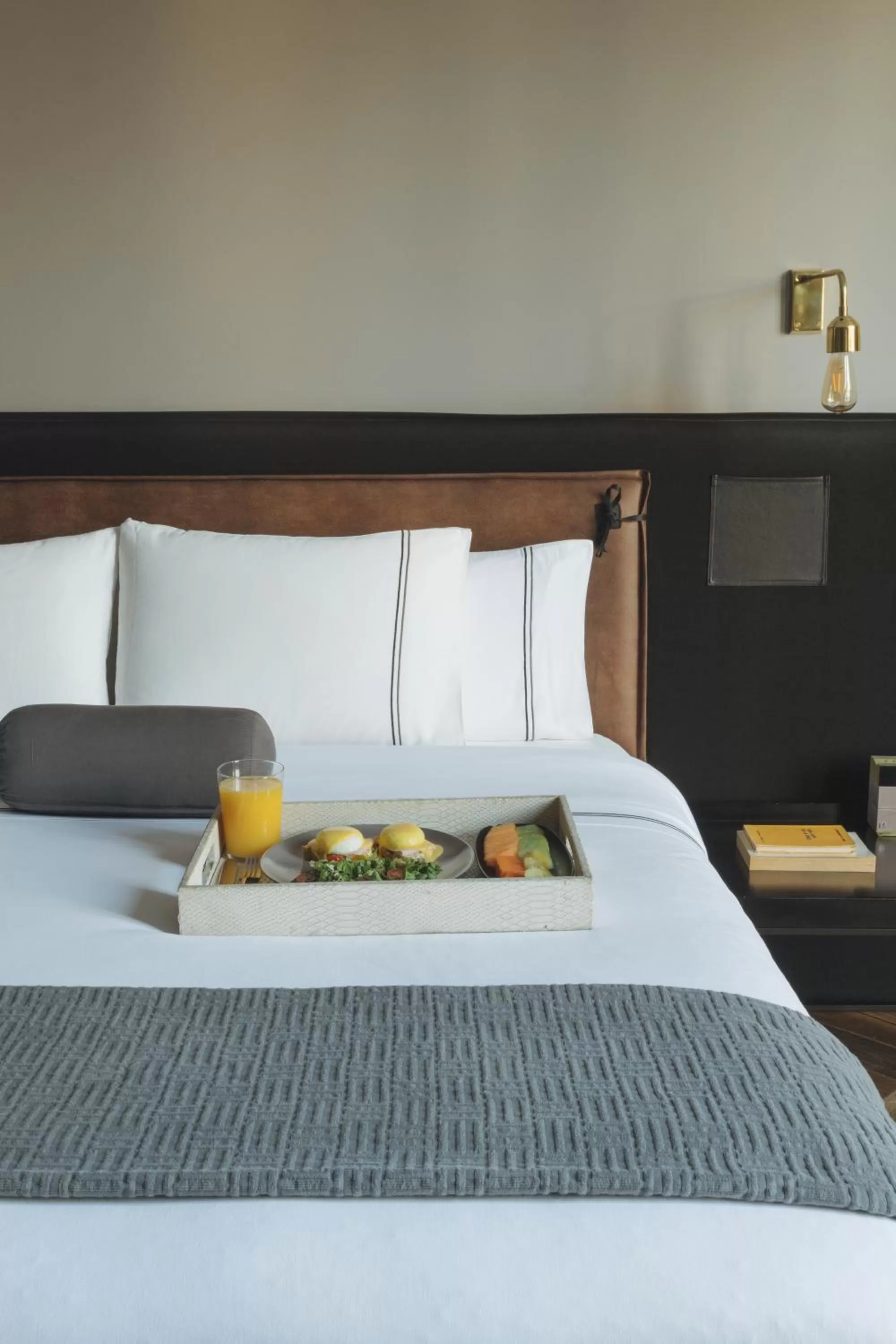 Breakfast, Bed in The Wild Oscar