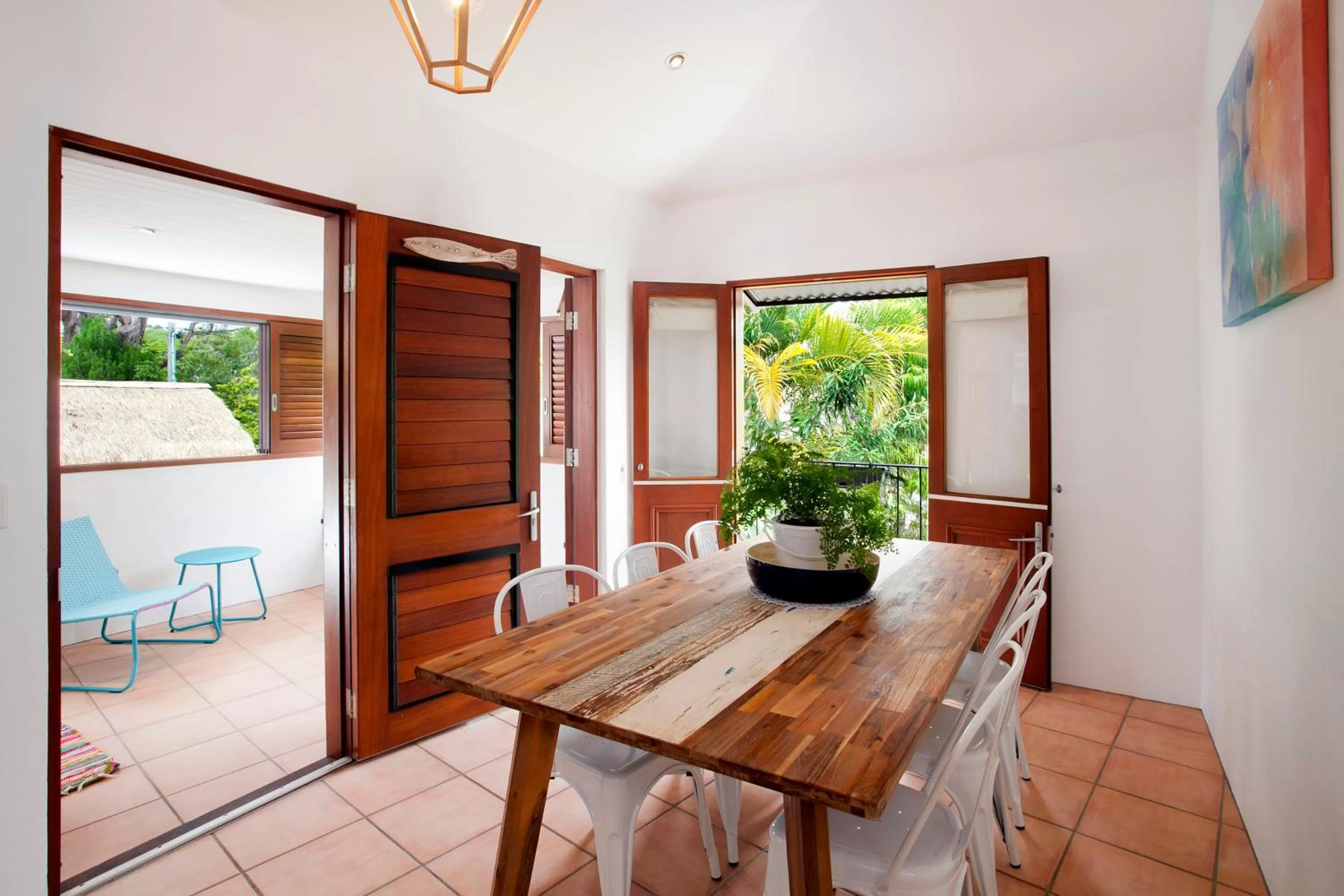 Dining Area in L'Auberge Noosa