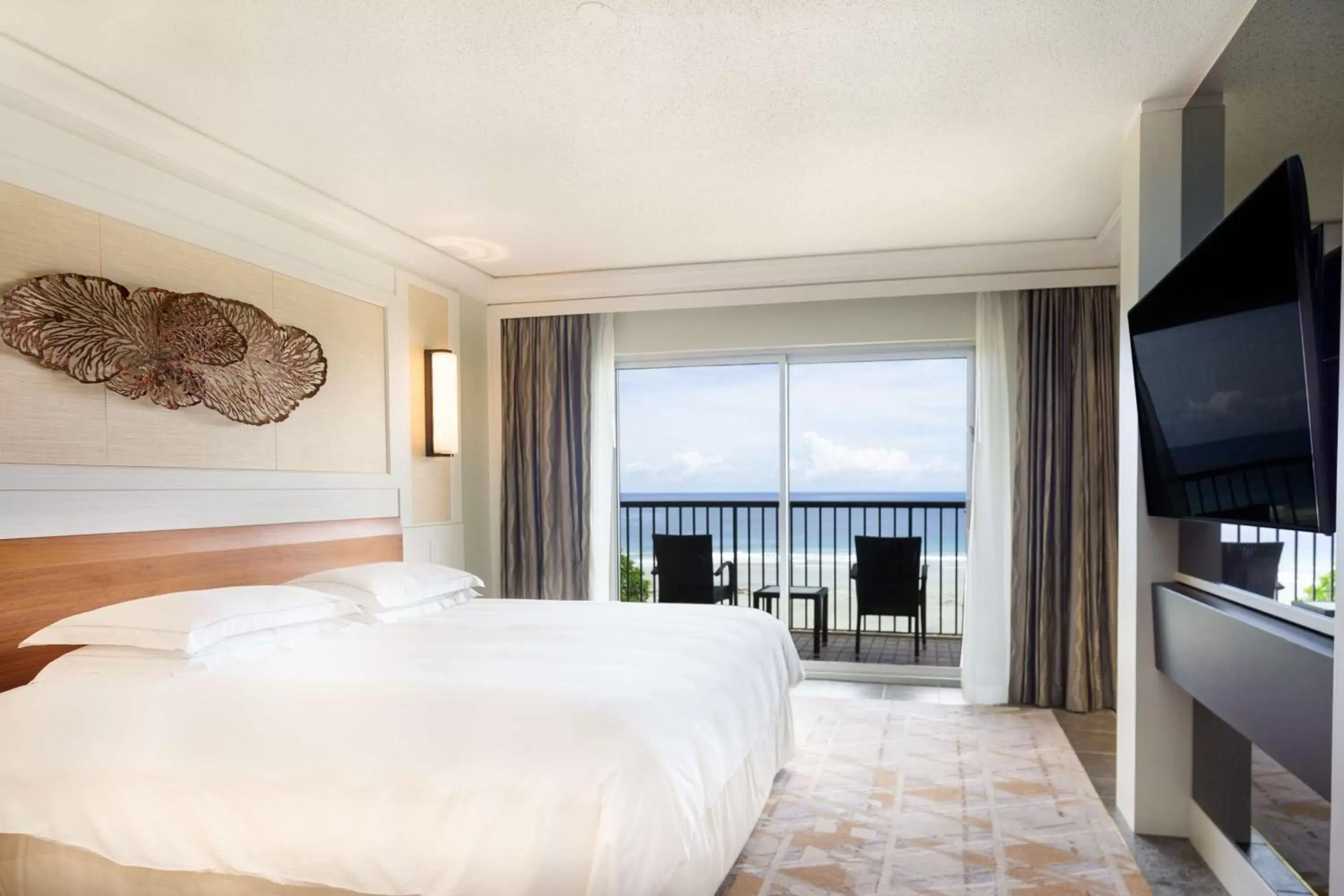 Bed in Hilton Guam Resort & Spa