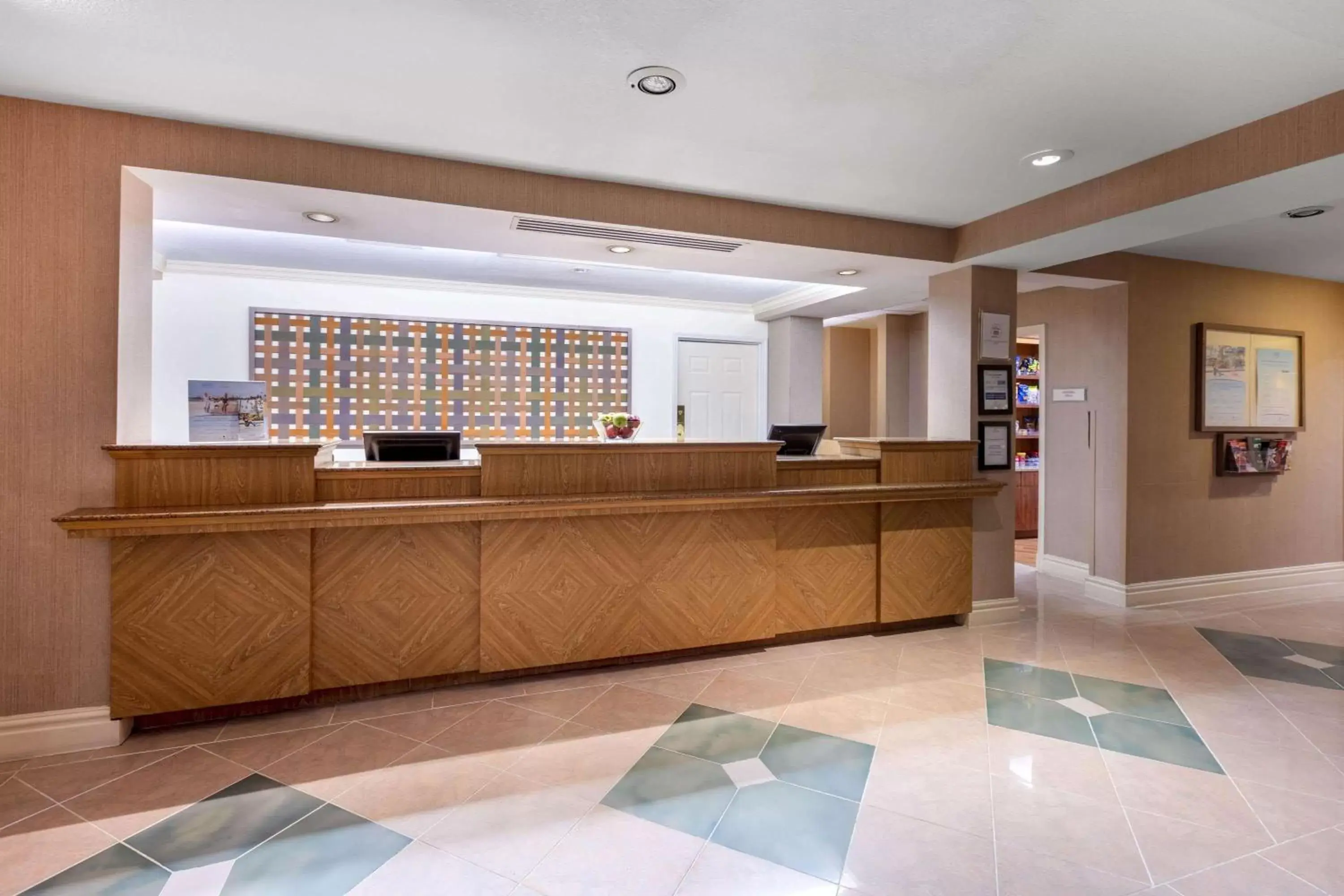 Lobby or reception, Lobby/Reception in La Quinta by Wyndham Dallas DFW Airport North