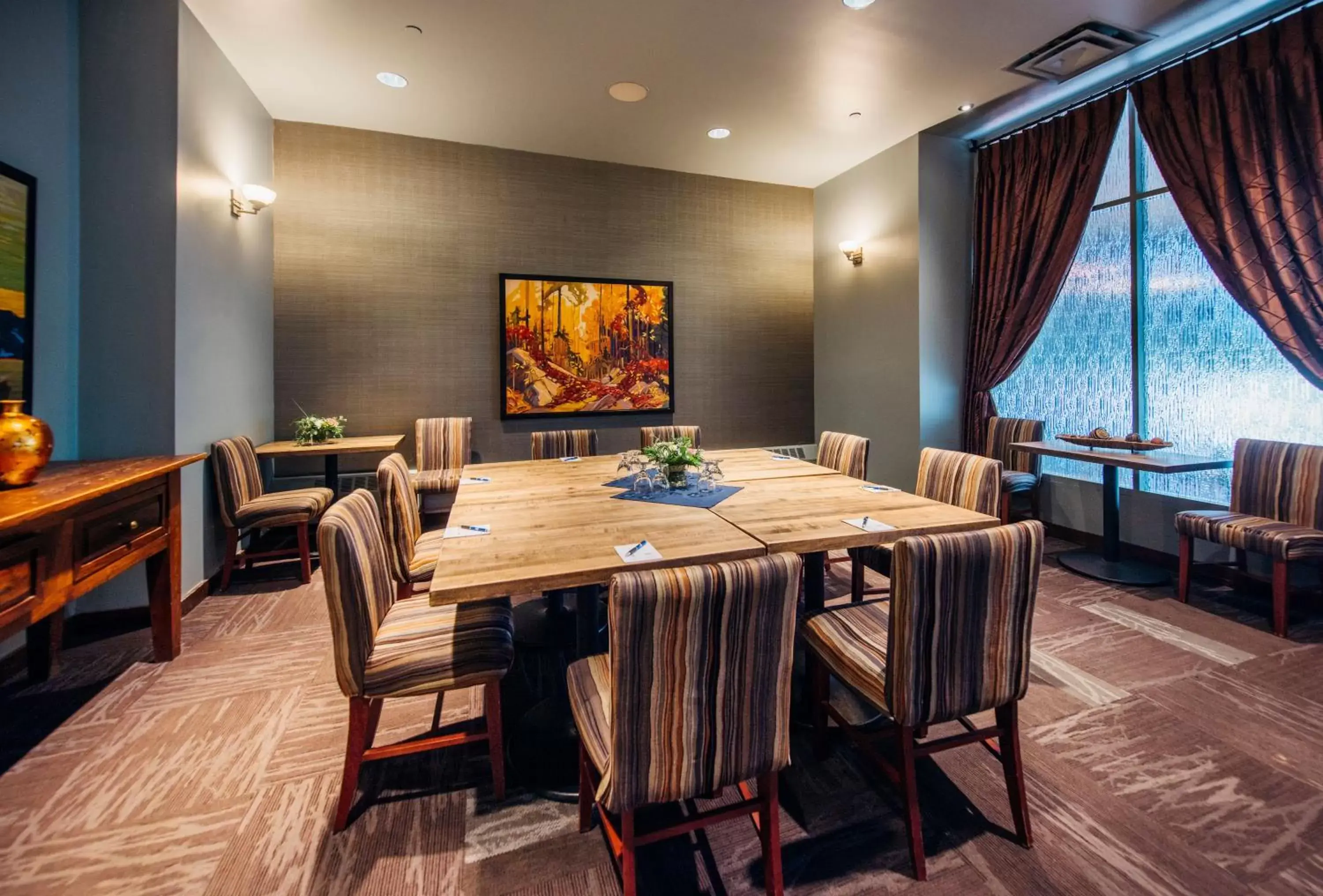 Dining area, Restaurant/Places to Eat in The Explorer Hotel