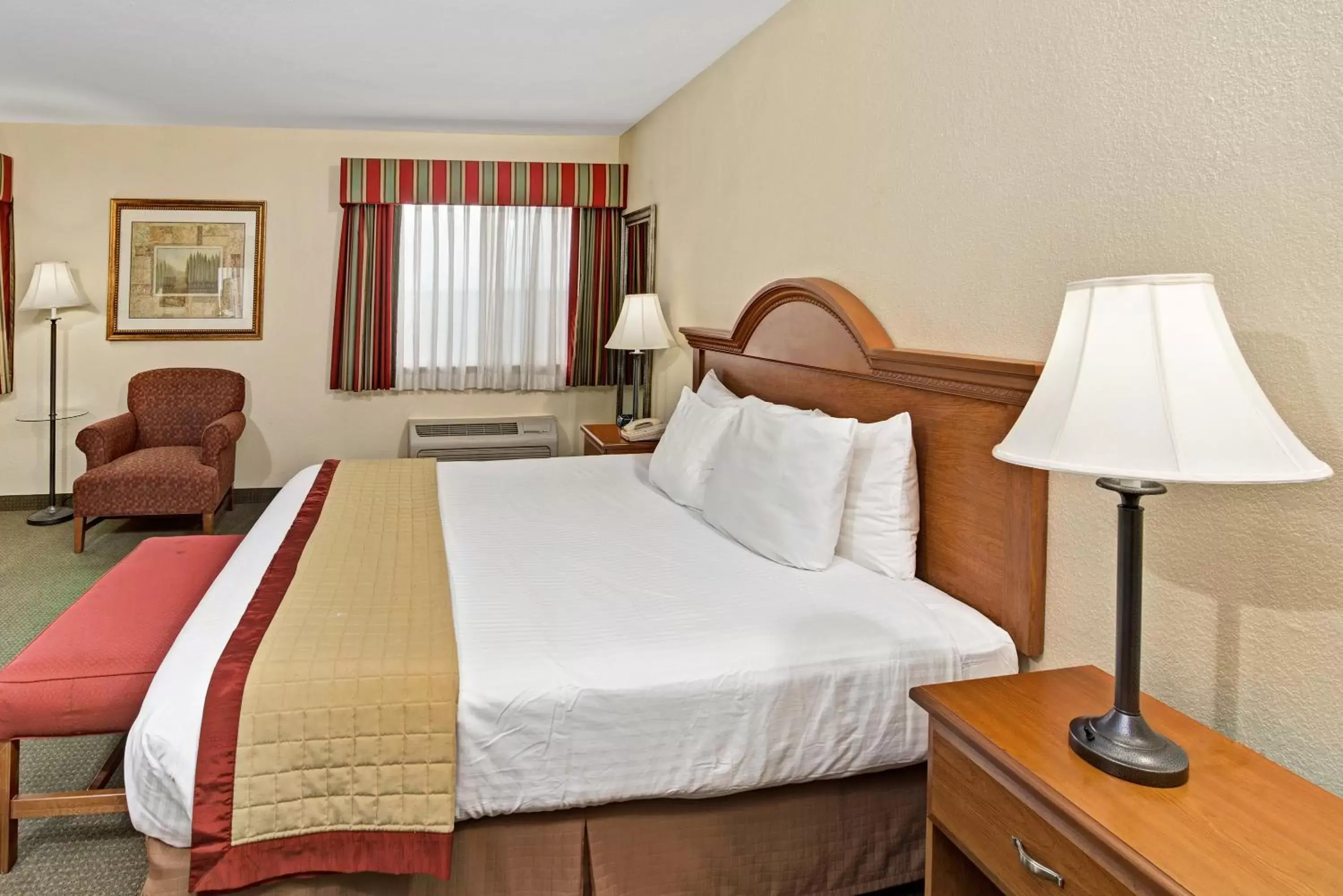 Bed in Baymont by Wyndham Indianapolis