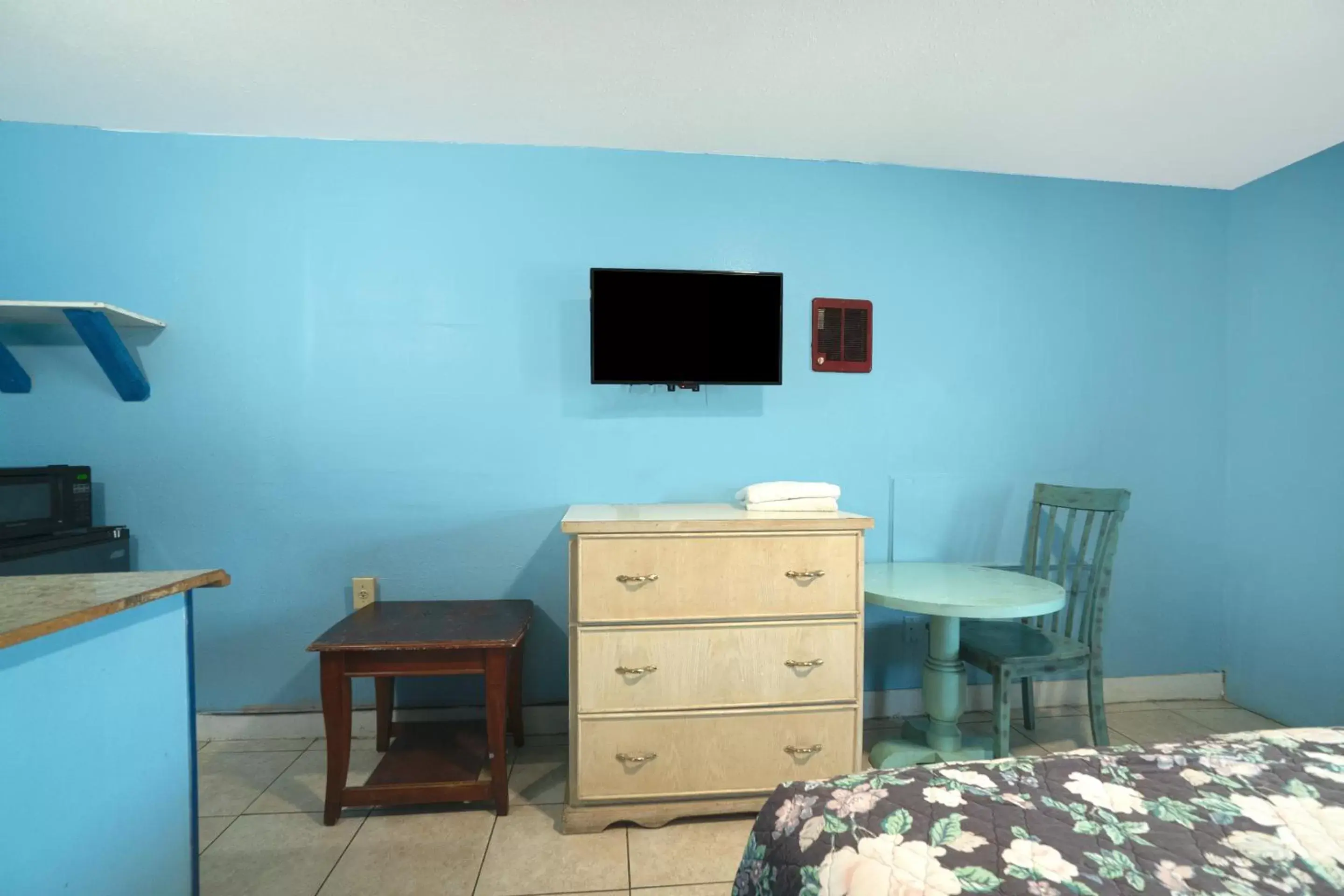 Area and facilities, TV/Entertainment Center in Plaza Motel Corpus Christi by OYO