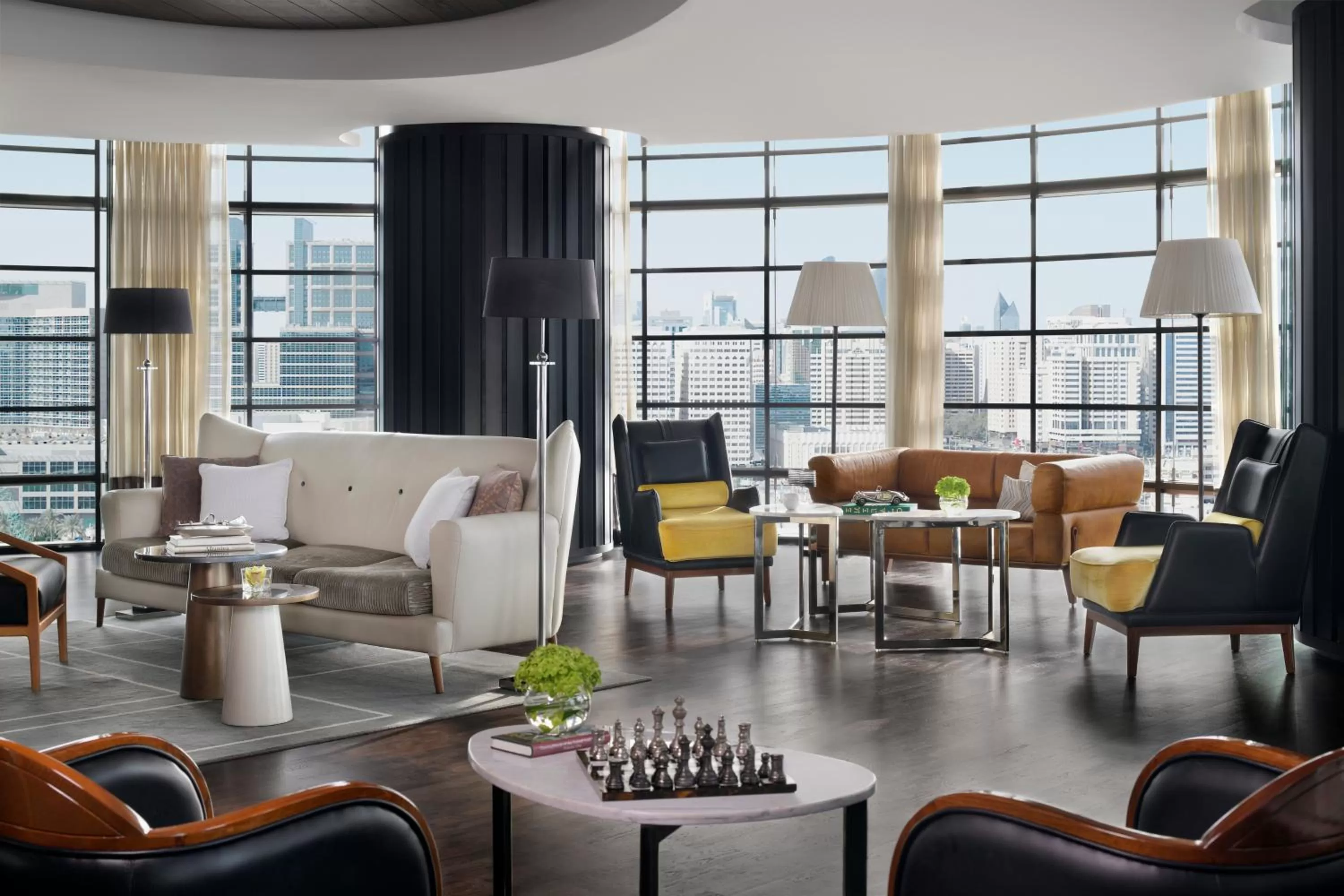 Lounge or bar in Rosewood Abu Dhabi