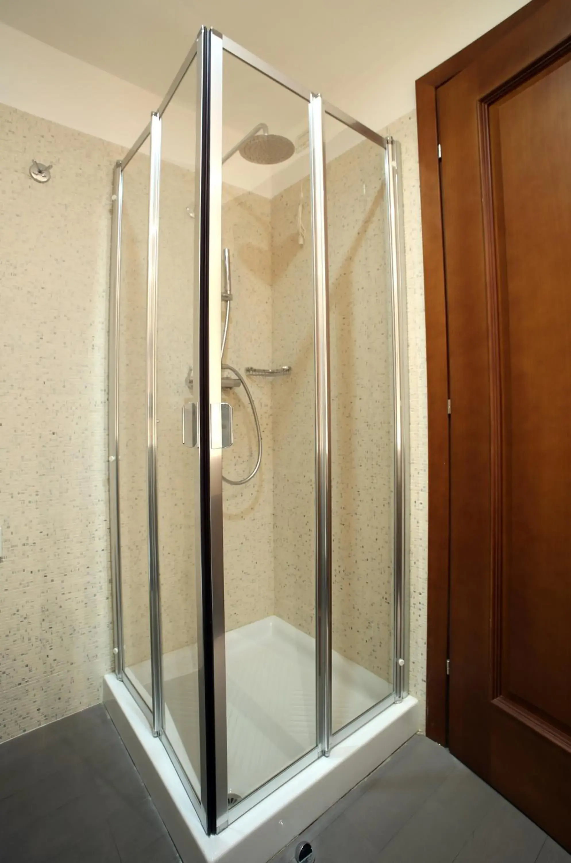 Shower, Bathroom in Hotel San Rocco
