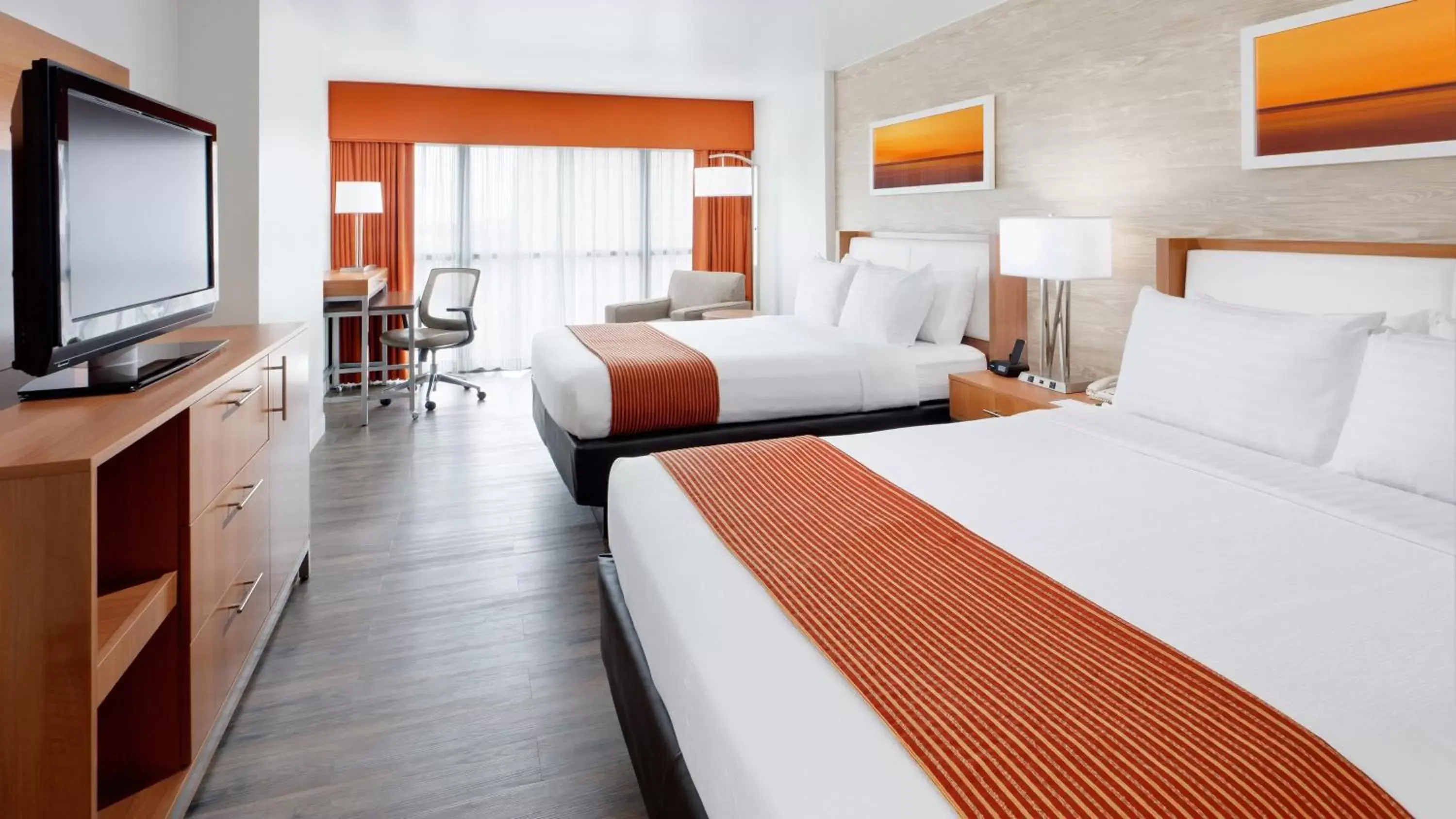 Photo of the whole room, Bed in Holiday Inn San Antonio-Riverwalk, an IHG Hotel