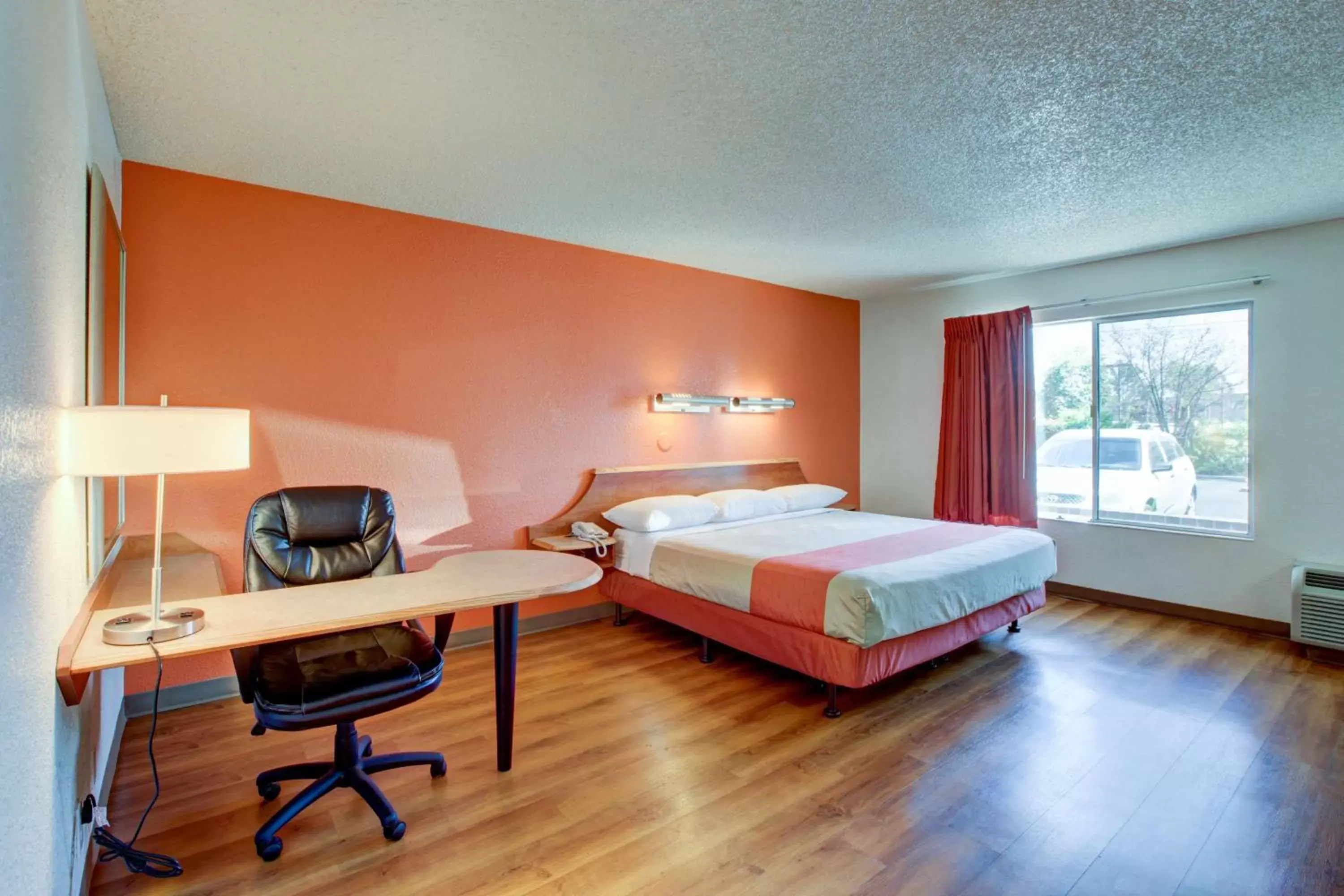 Bedroom in Motel 6-Santa Ana, CA - Irvine - Orange County Airport
