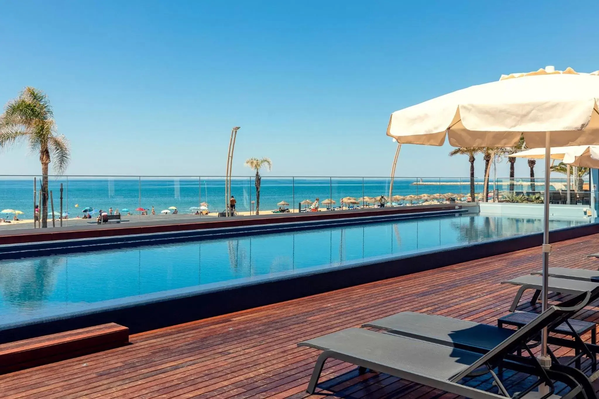 Swimming Pool in Dom Jose Beach Hotel (Plus)