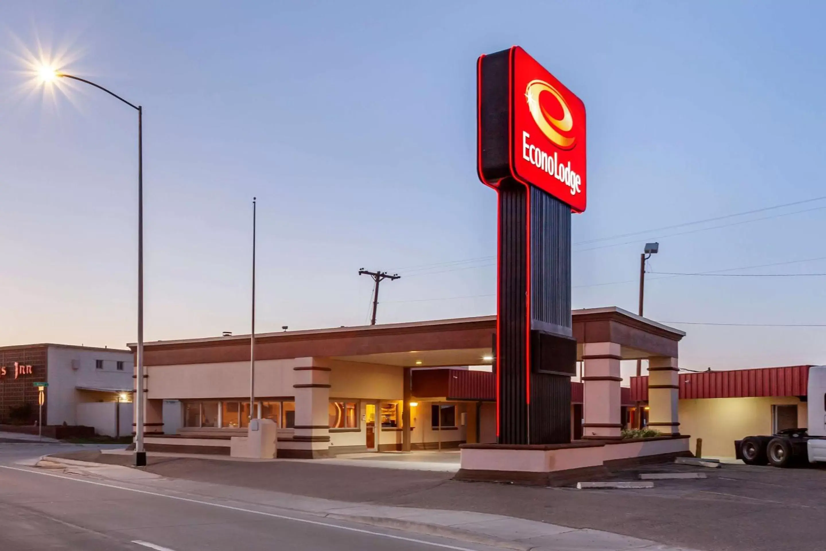 Property building in Econo Lodge Clovis